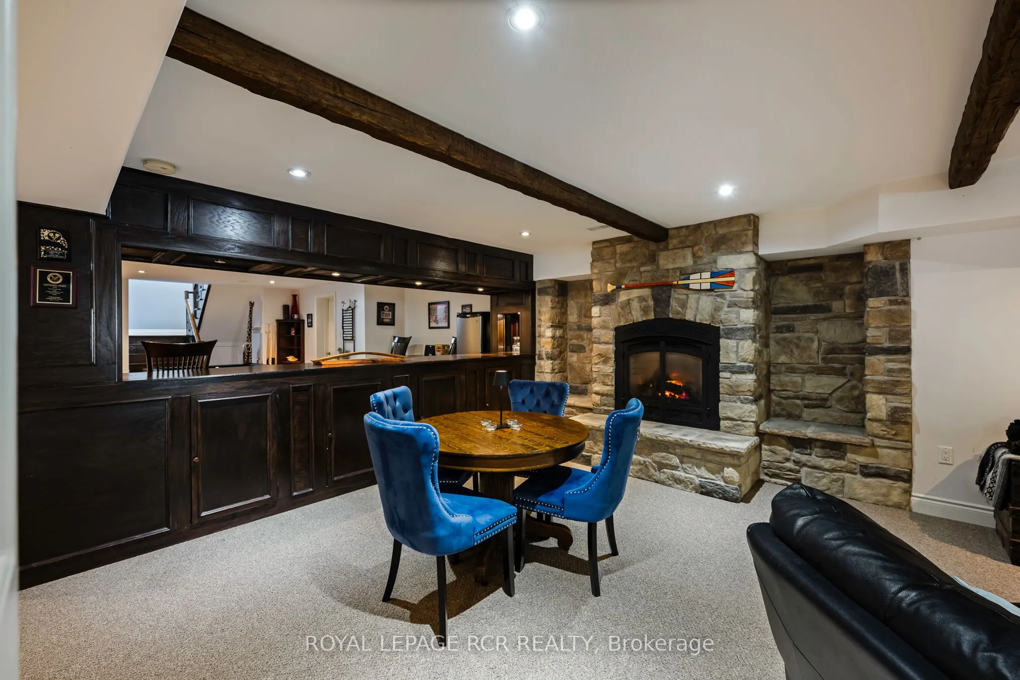 6 Brookhaven Crescent