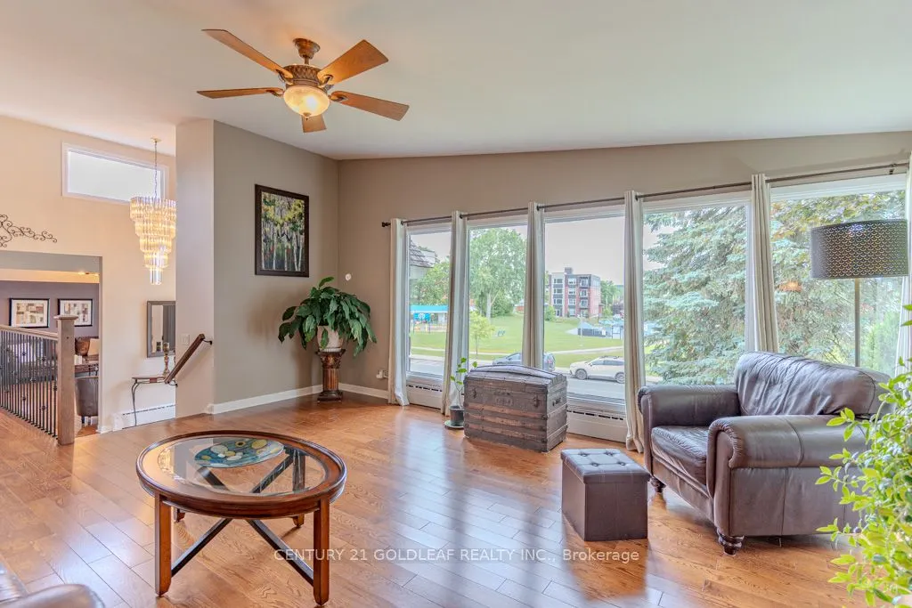 1549 Du Parc Avenue