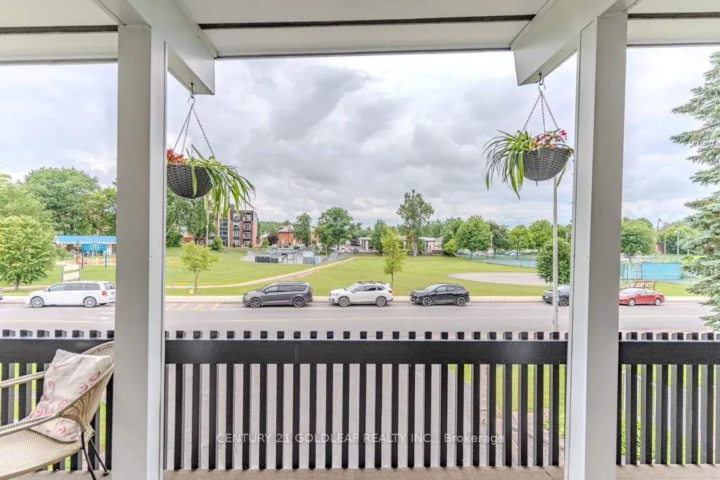 1549 Du Parc Avenue