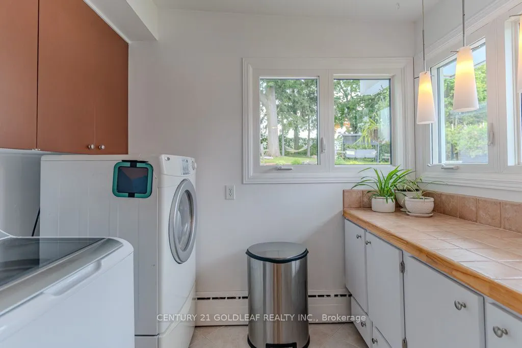 1549 Du Parc Avenue