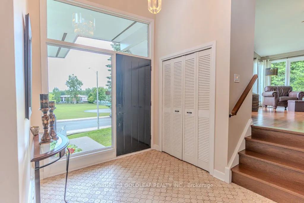 1549 Du Parc Avenue
