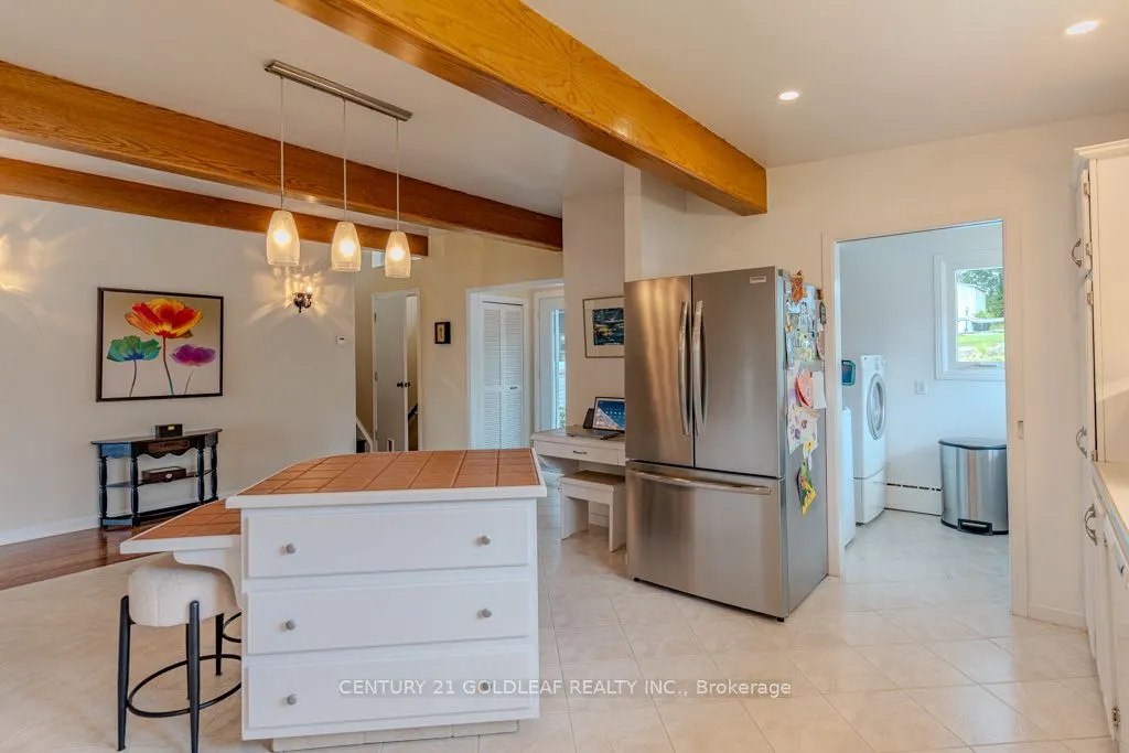 1549 Du Parc Avenue