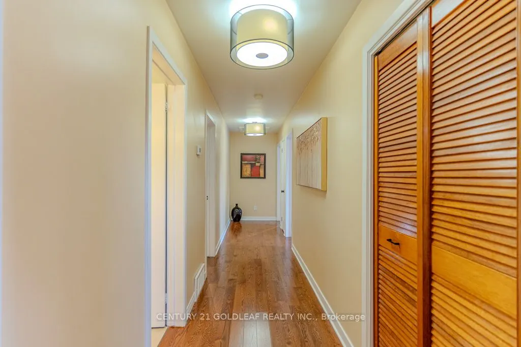 1549 Du Parc Avenue