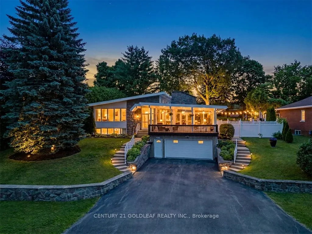 1549 Du Parc Avenue