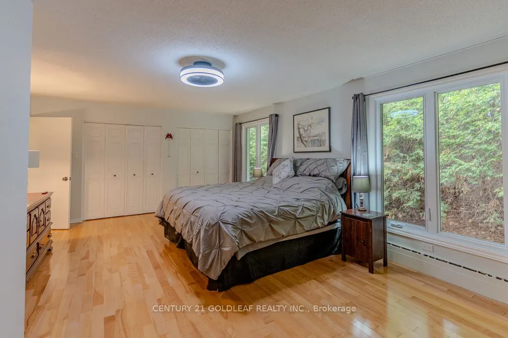 1549 Du Parc Avenue