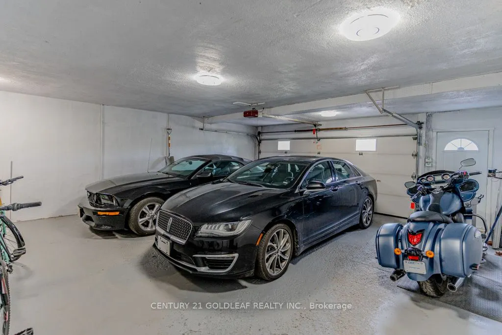 1549 Du Parc Avenue