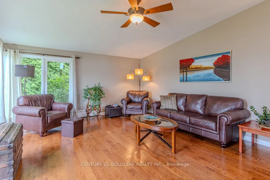 1549 Du Parc Avenue