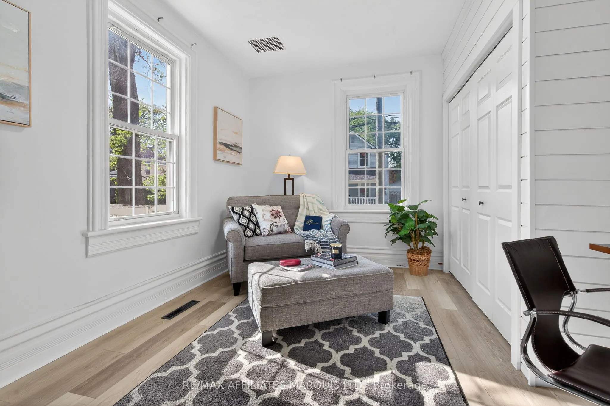 326 Third Street E