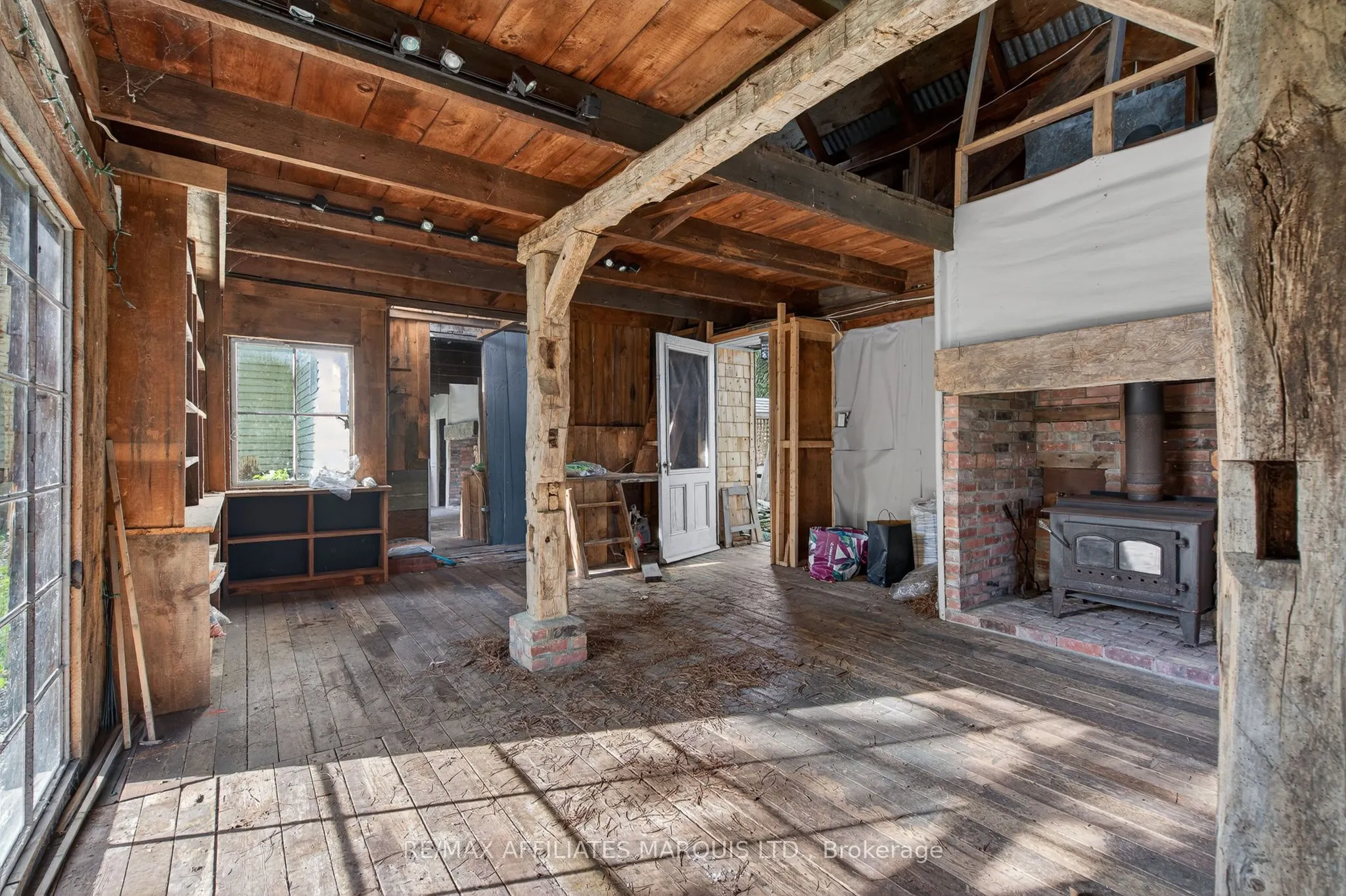 326 Third Street E