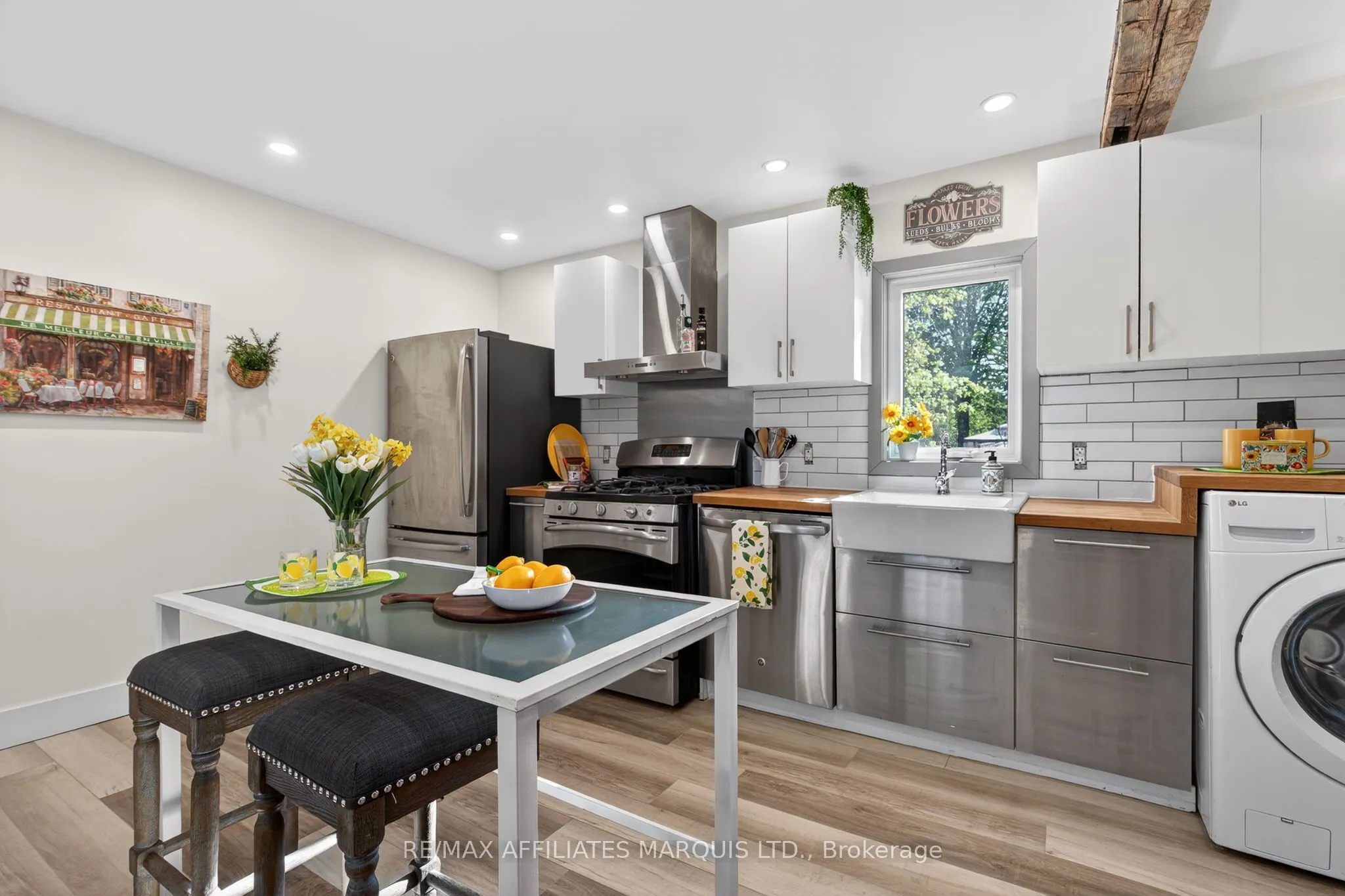 326 Third Street E