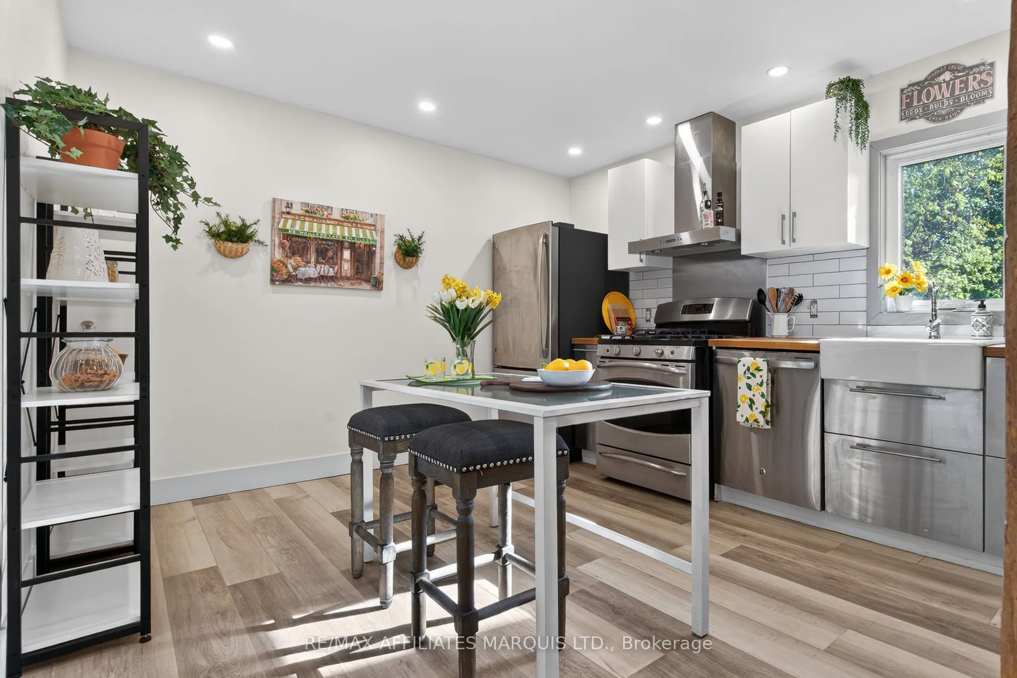 326 Third Street E