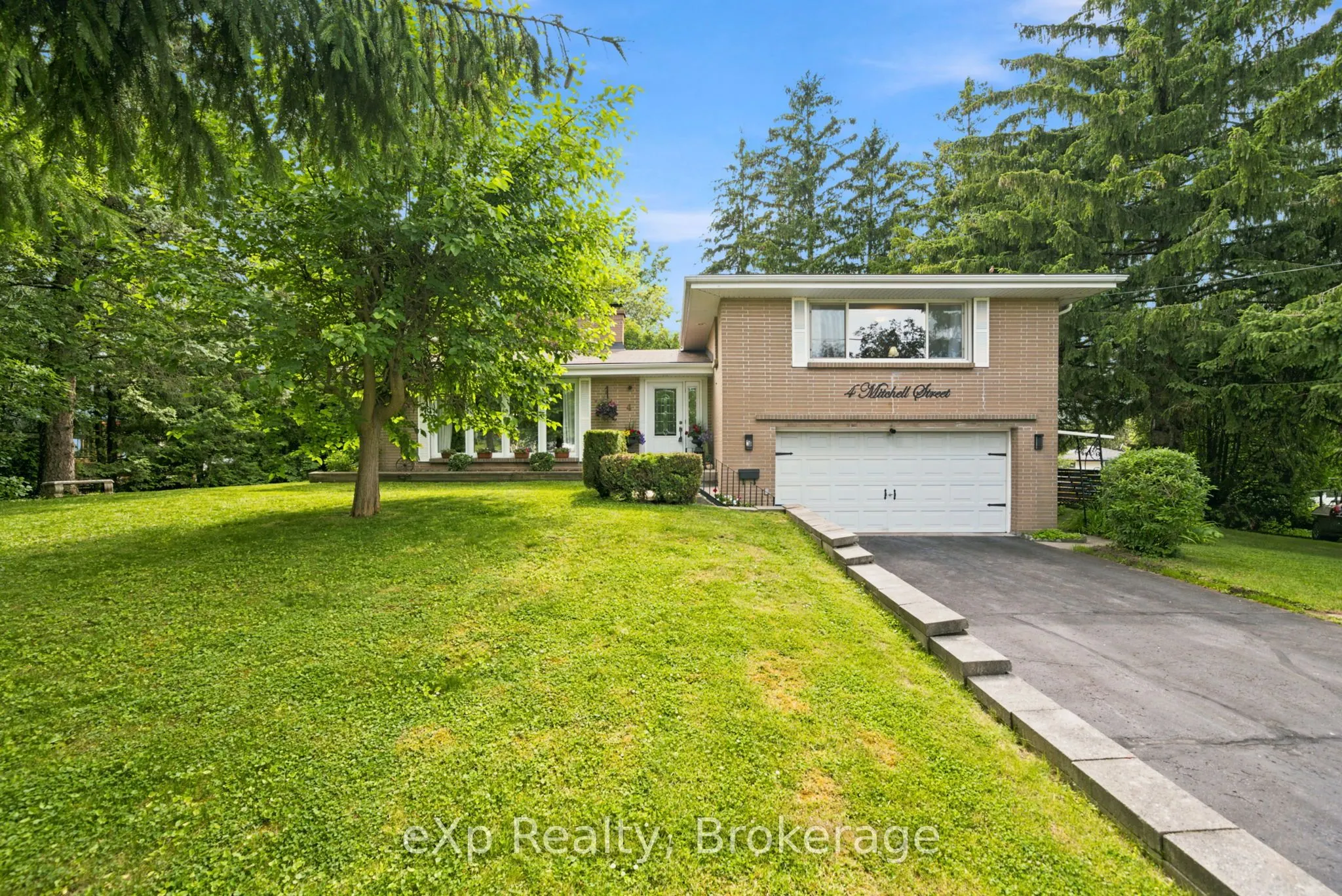 4 Mitchell Street