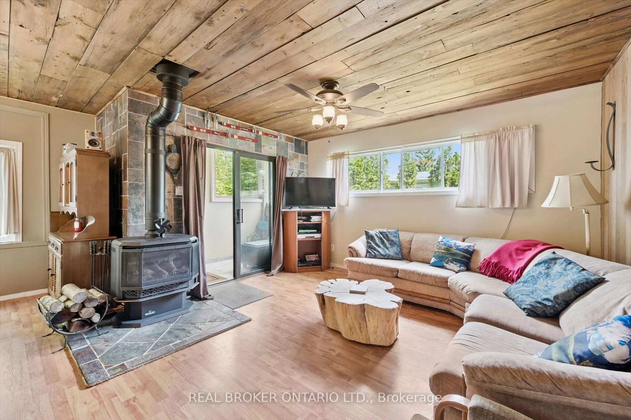 127 Cedar Crescent
