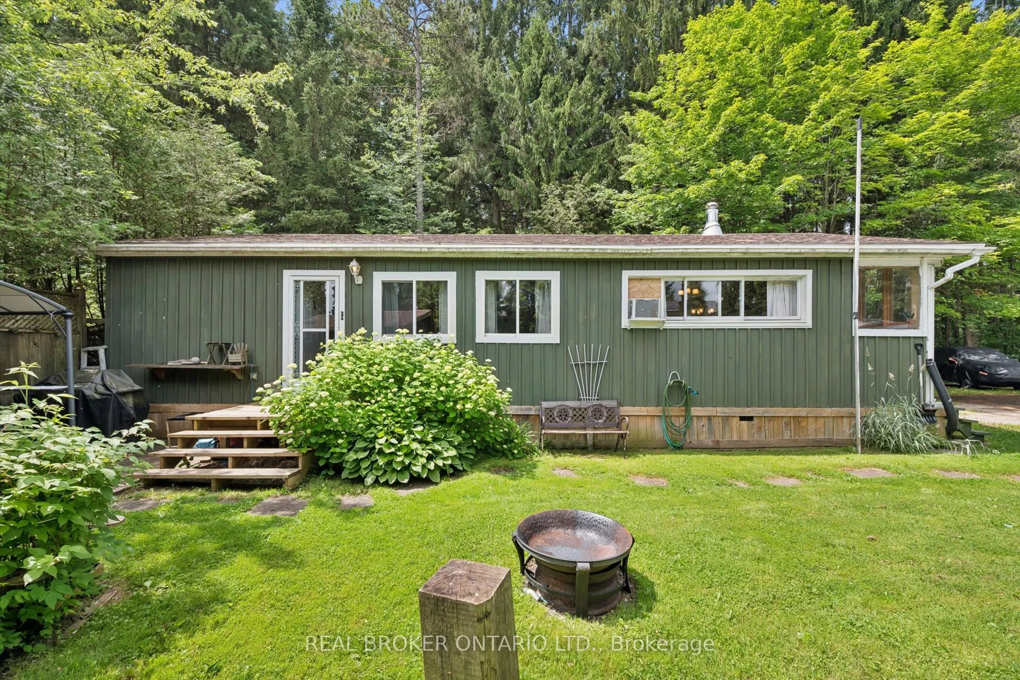 127 Cedar Crescent