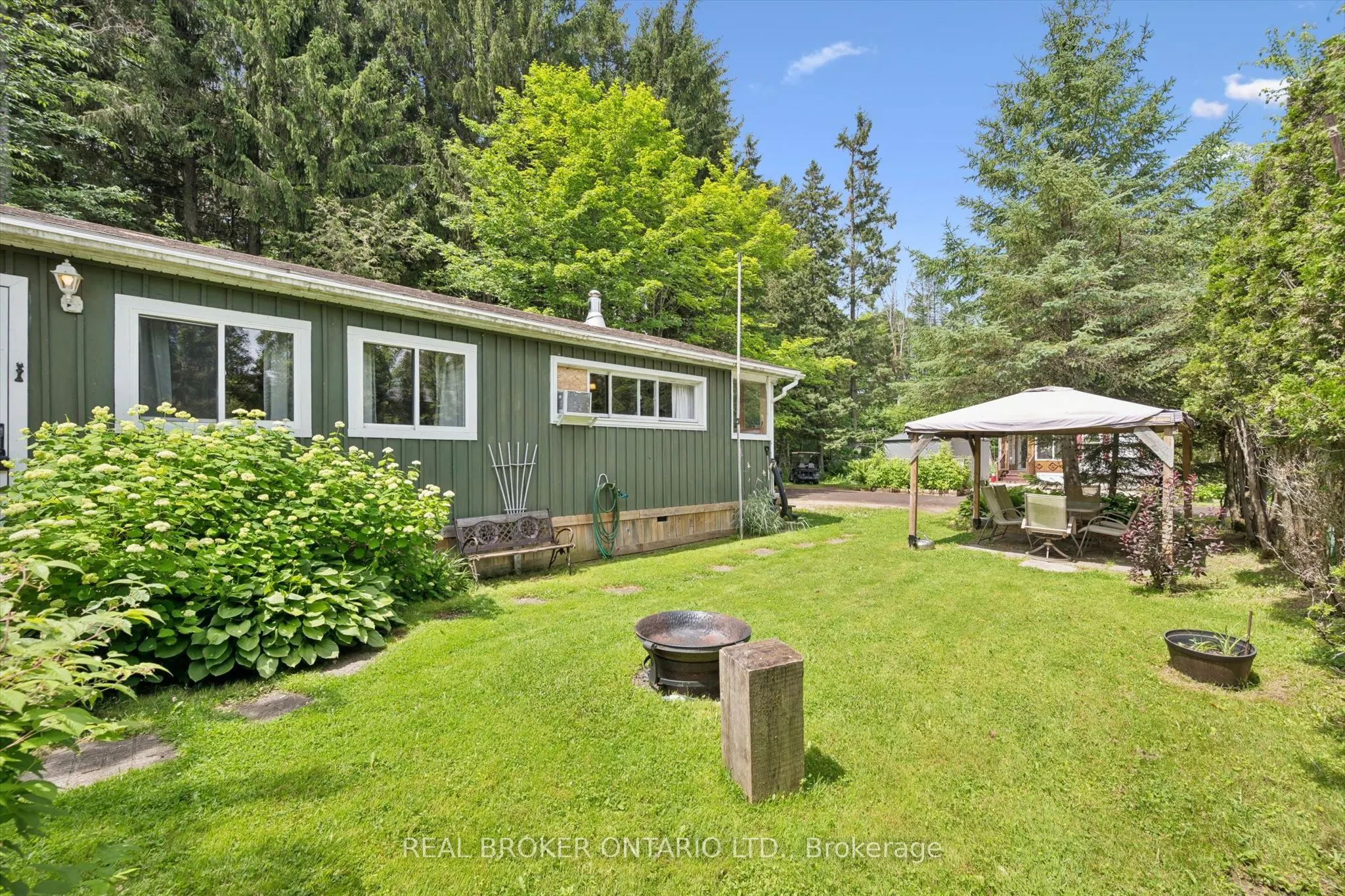 127 Cedar Crescent