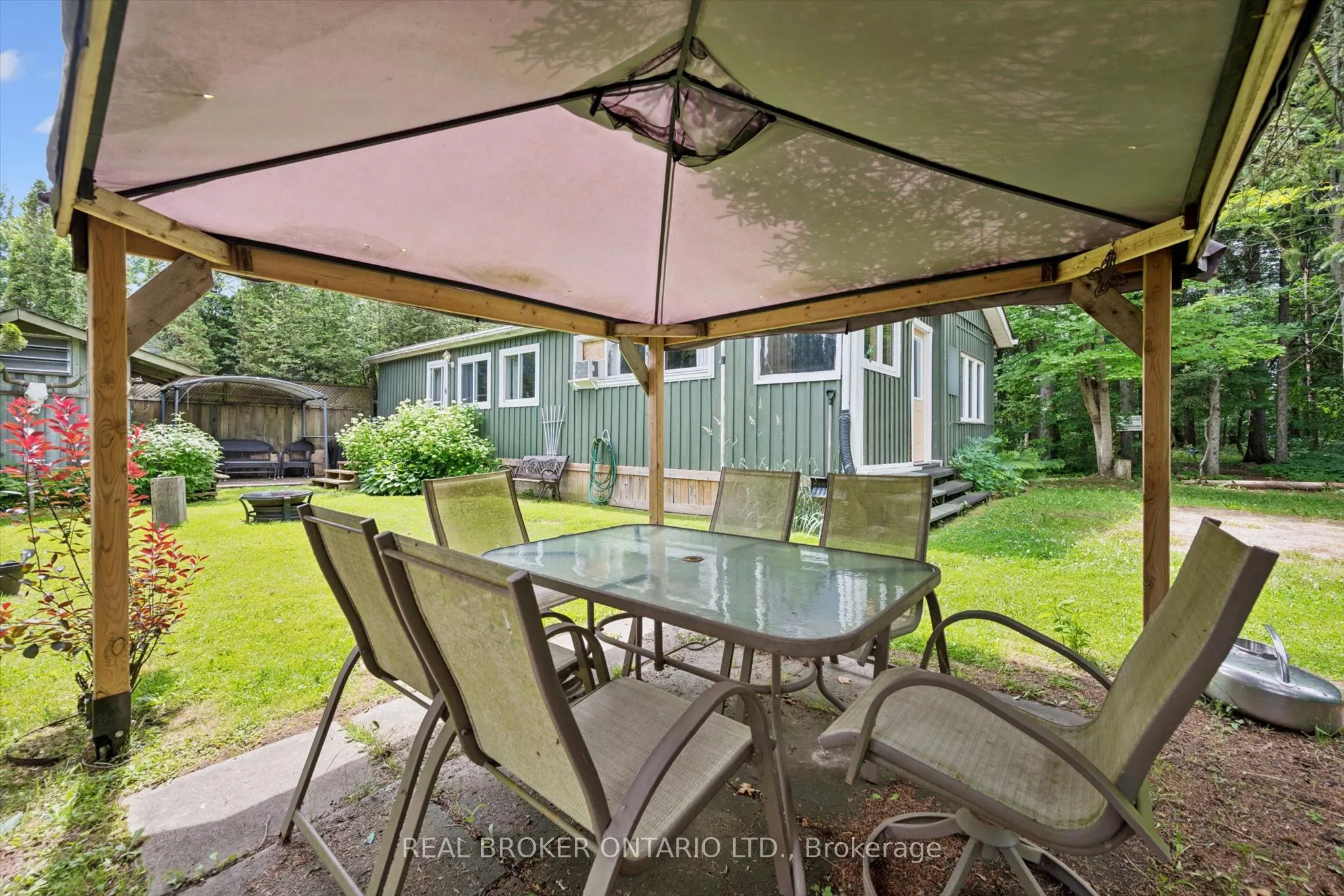 127 Cedar Crescent