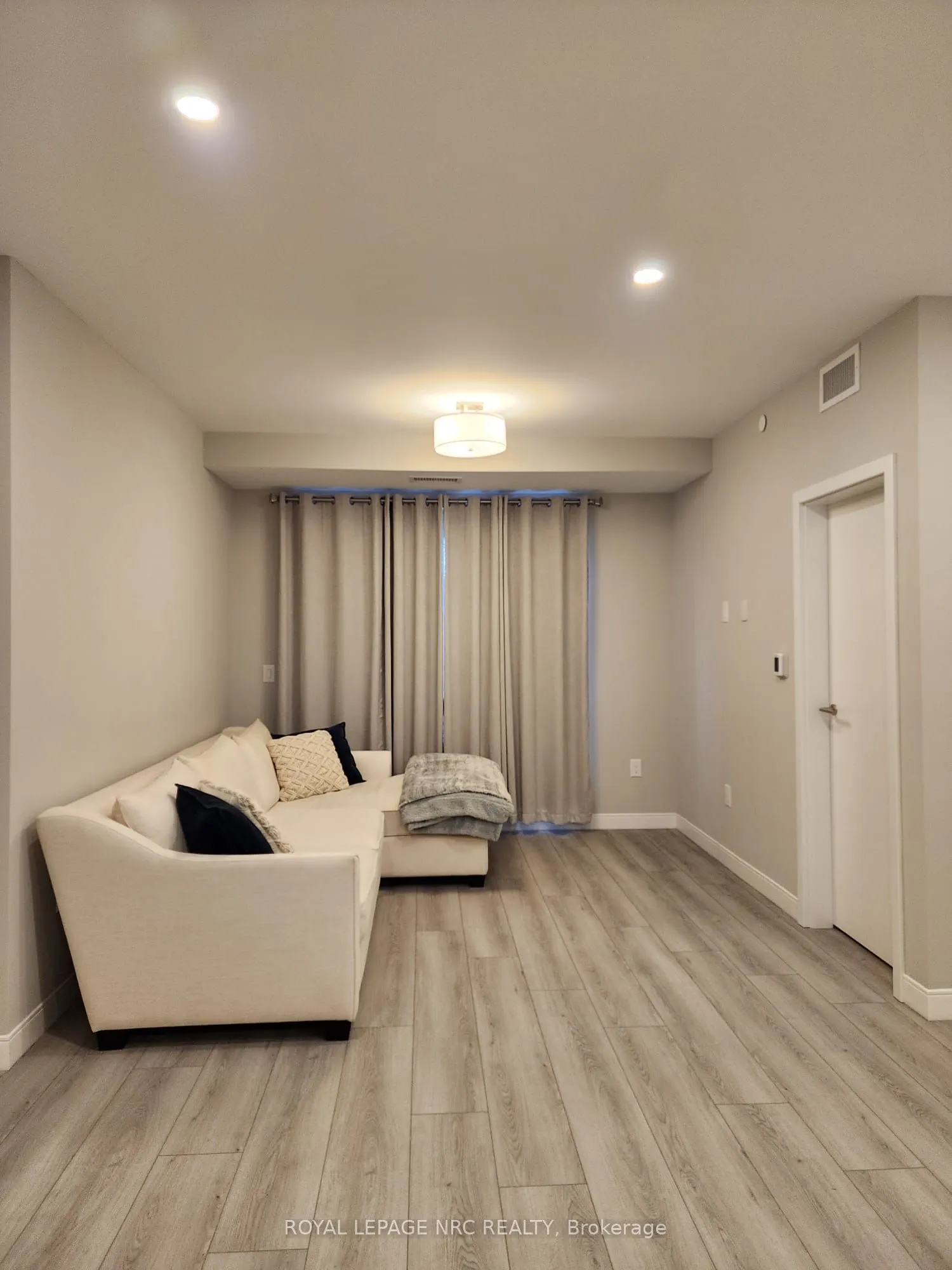 118 West Street #204