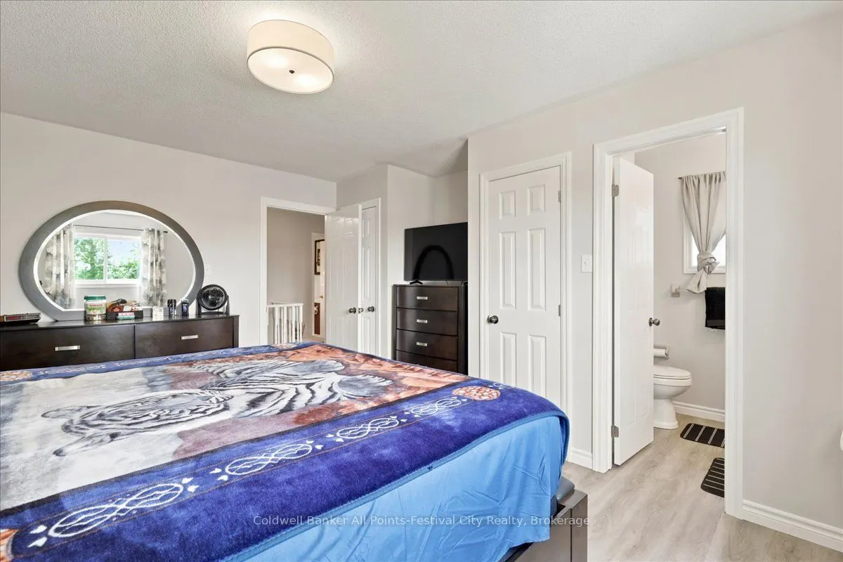 75 Edison Crescent