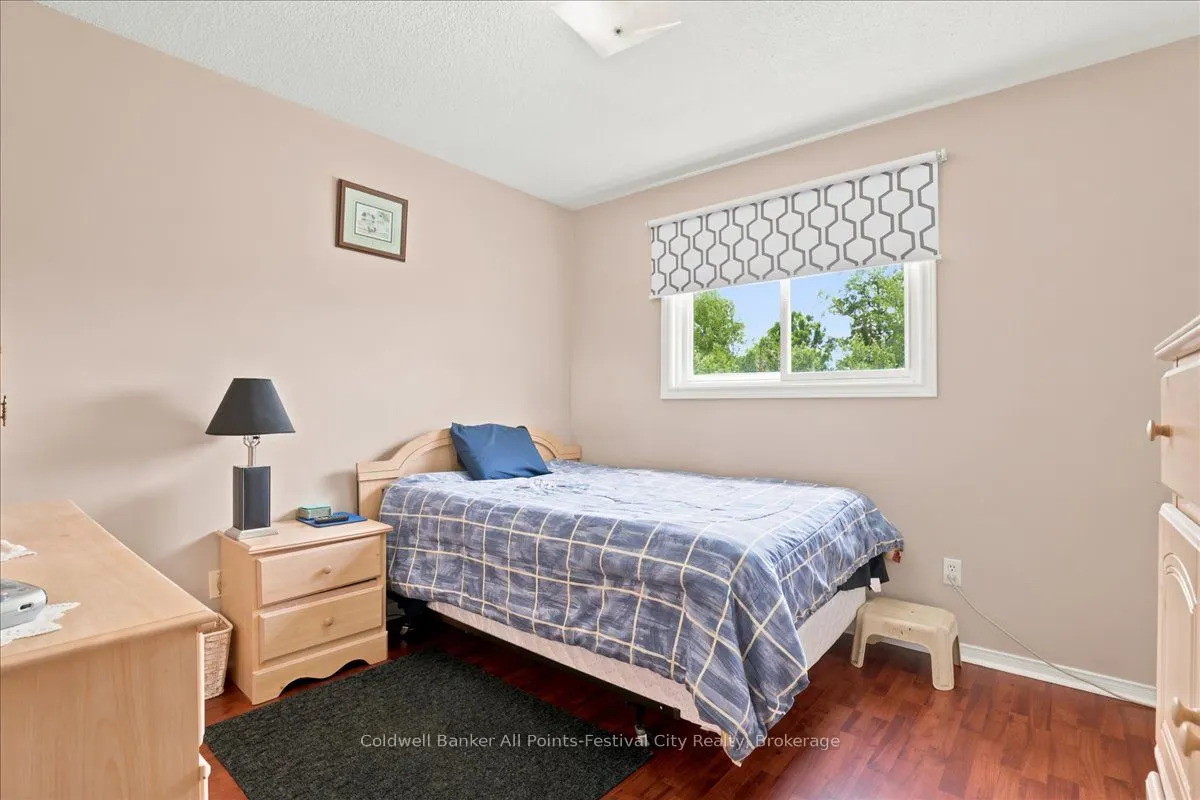 75 Edison Crescent
