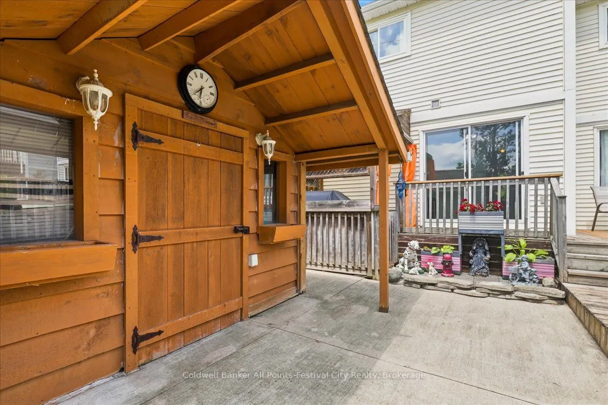 75 Edison Crescent