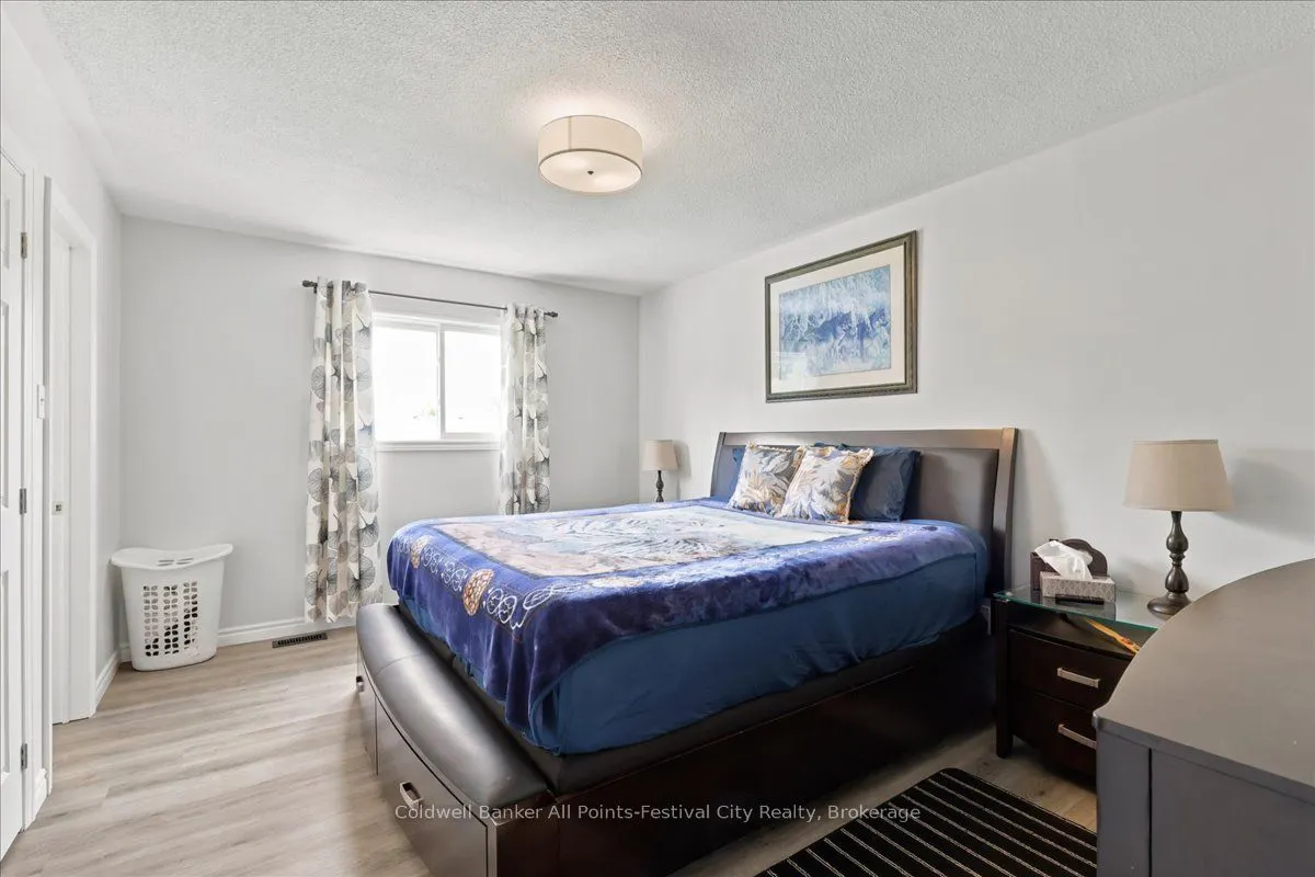 75 Edison Crescent