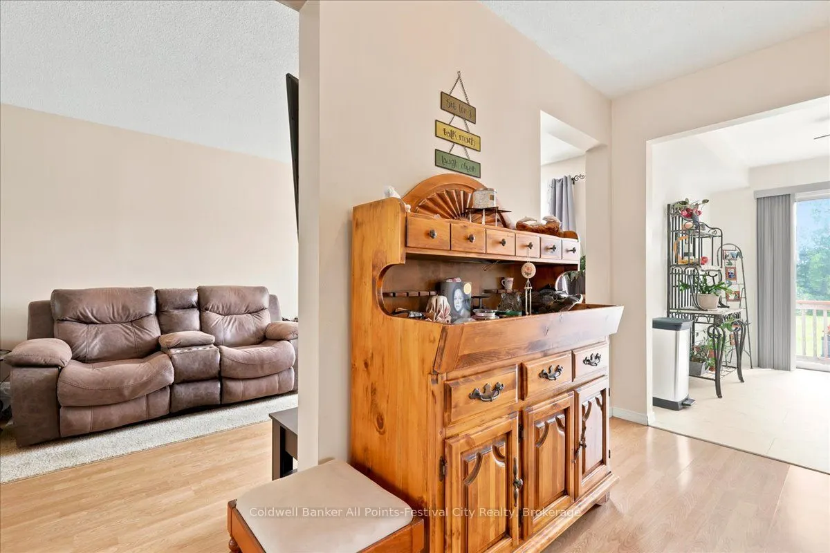 75 Edison Crescent