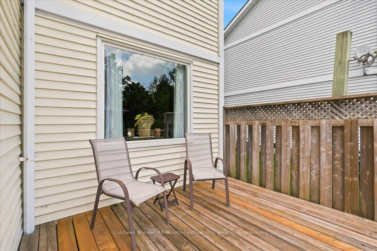 75 Edison Crescent
