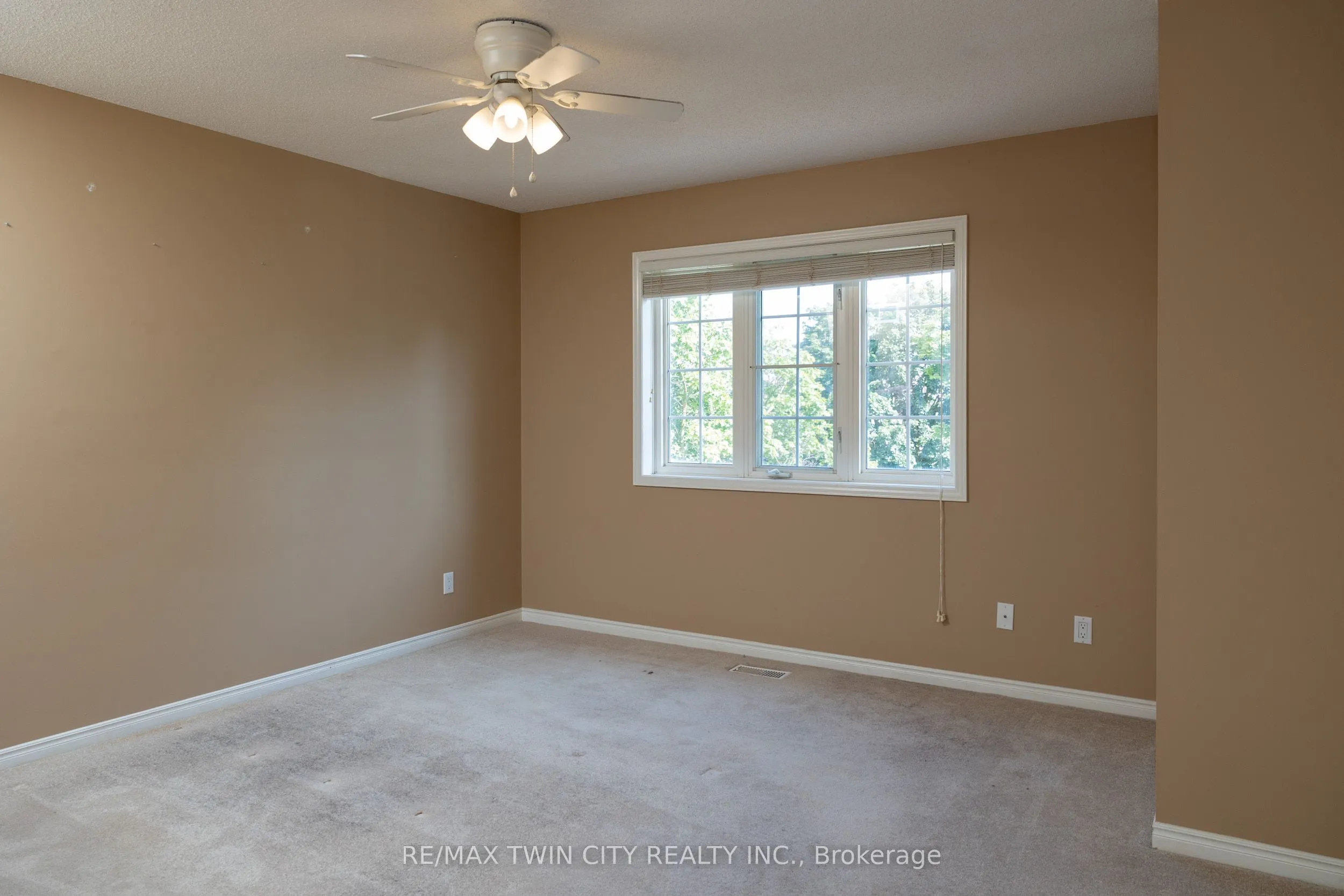 7 GRAYSTONE Court