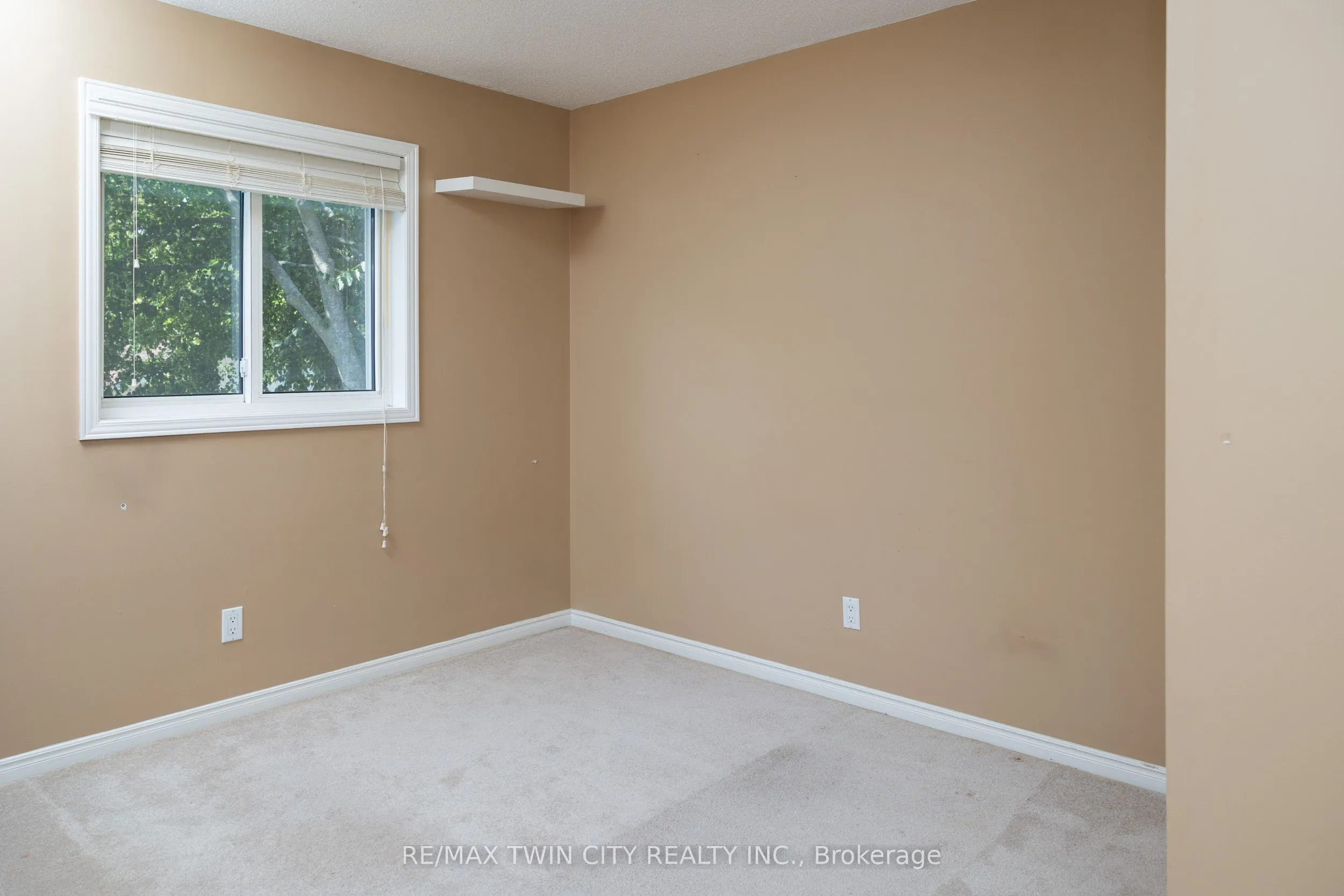 7 GRAYSTONE Court