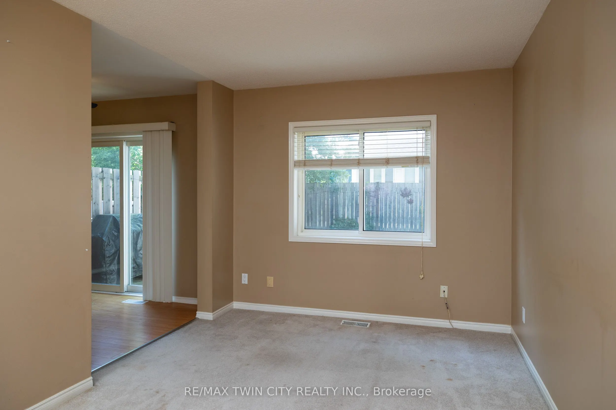 7 GRAYSTONE Court