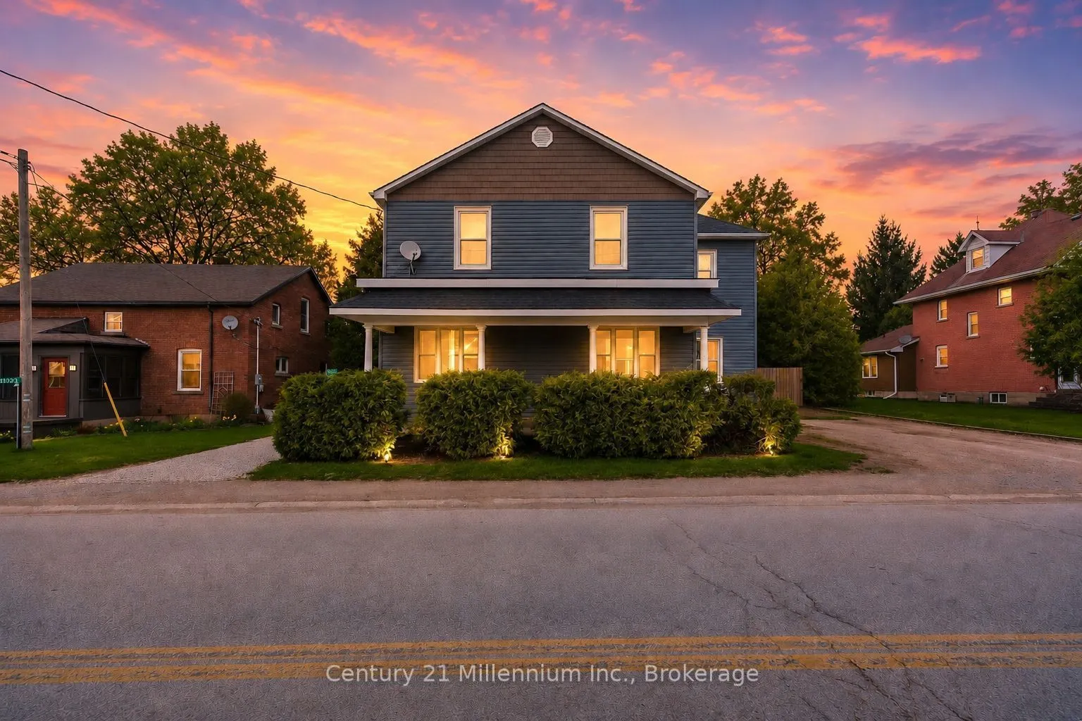303025 15 Grey Road