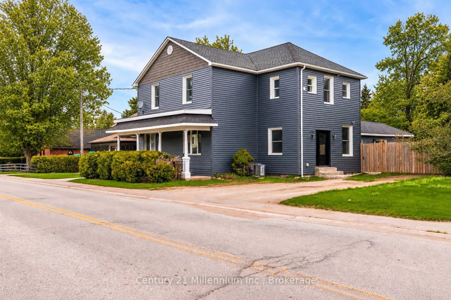 303025 15 Grey Road