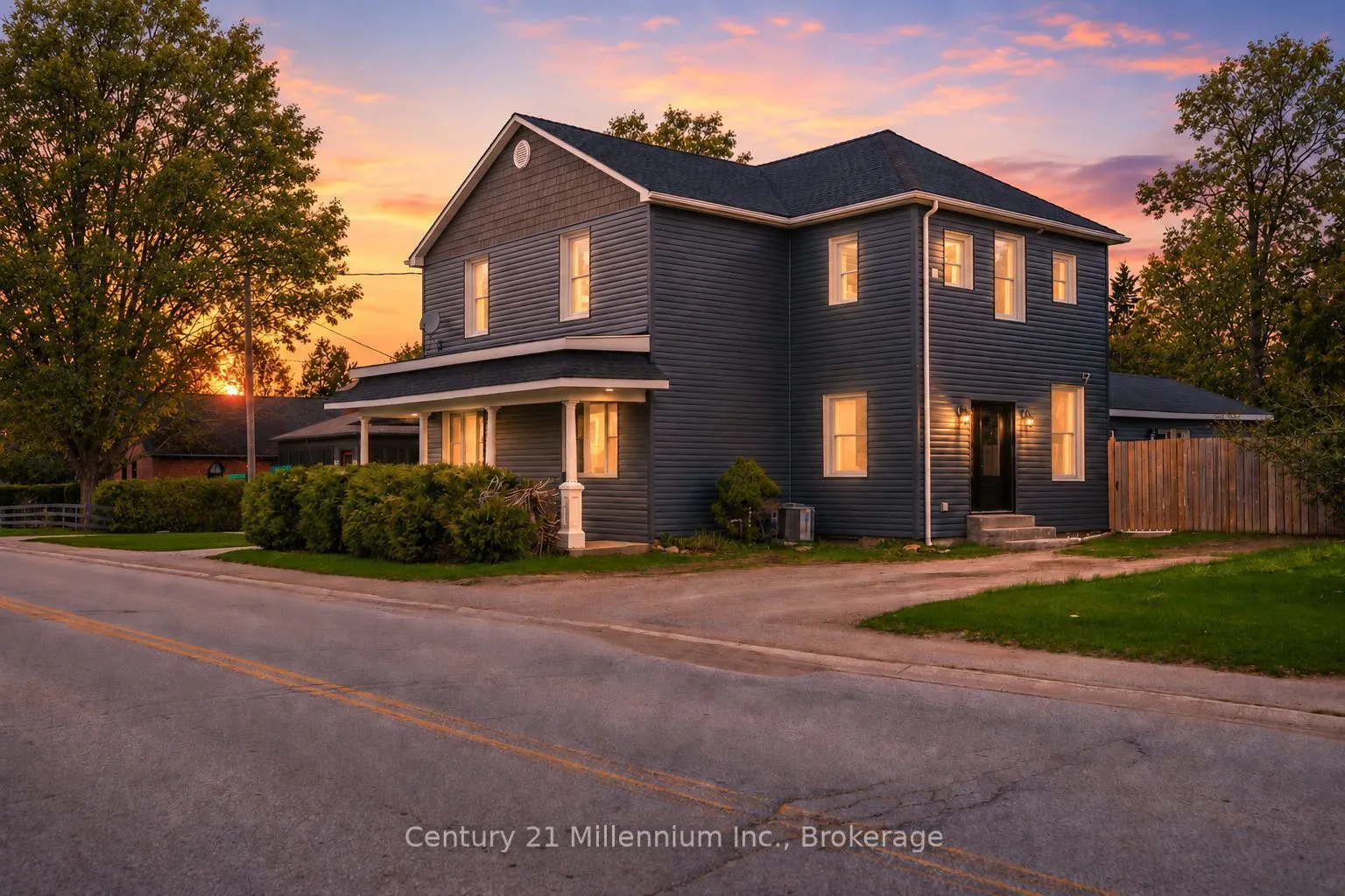 303025 15 Grey Road