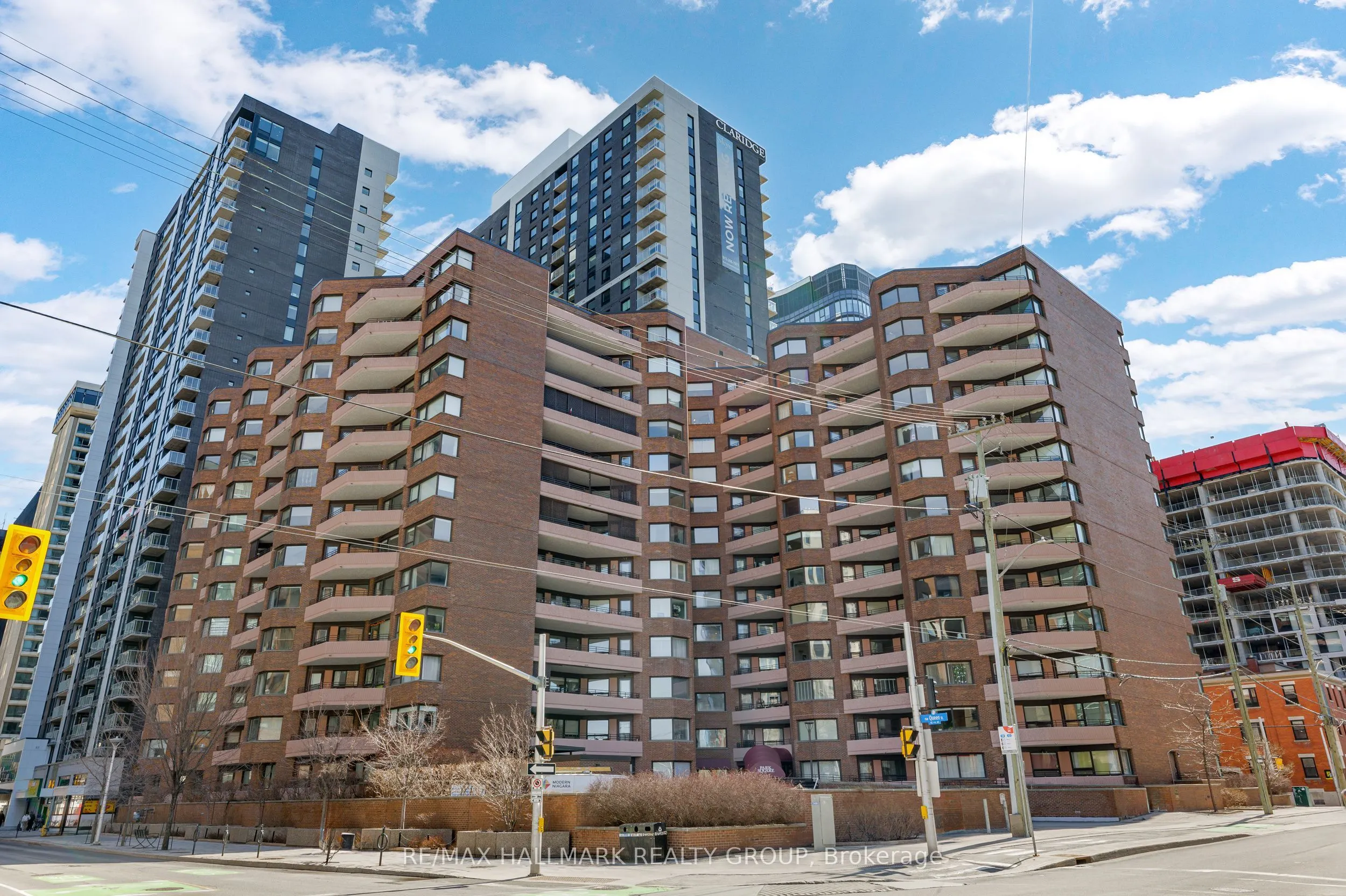 151 Bay Street #810