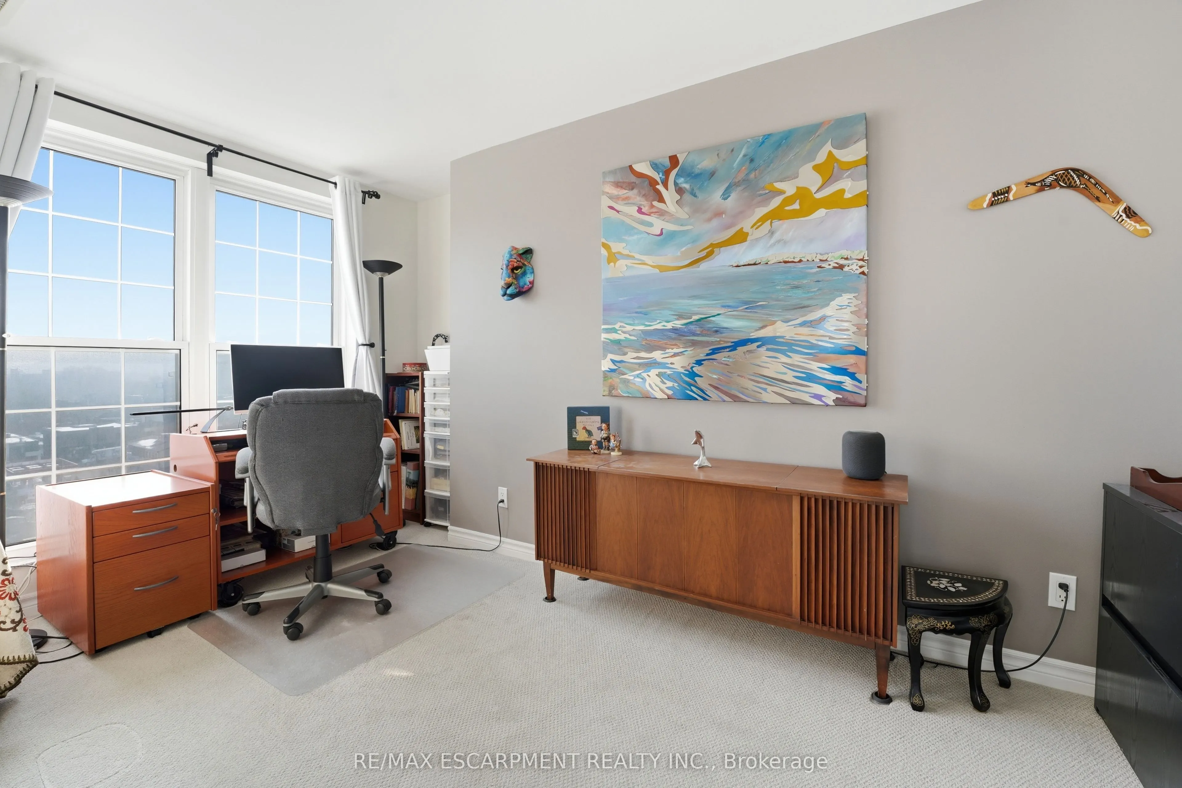 135 James Street S #802