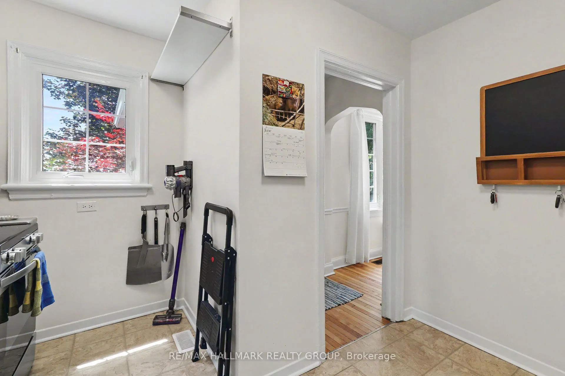 99 Dagmar Avenue