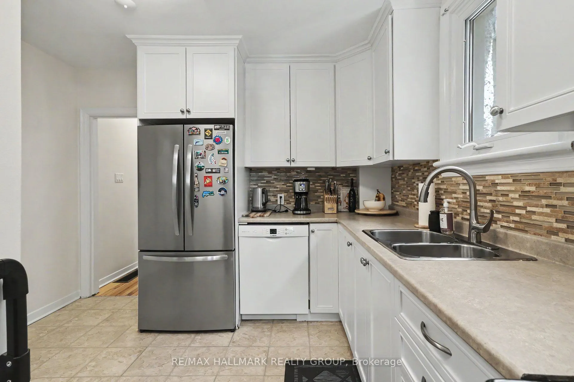 99 Dagmar Avenue