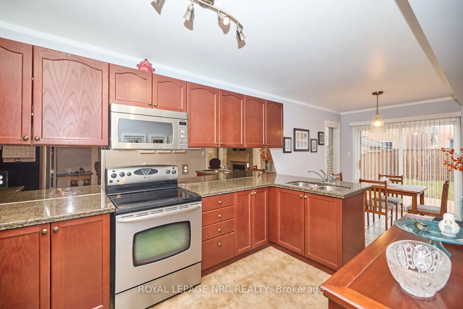 4 Alex Grant Place