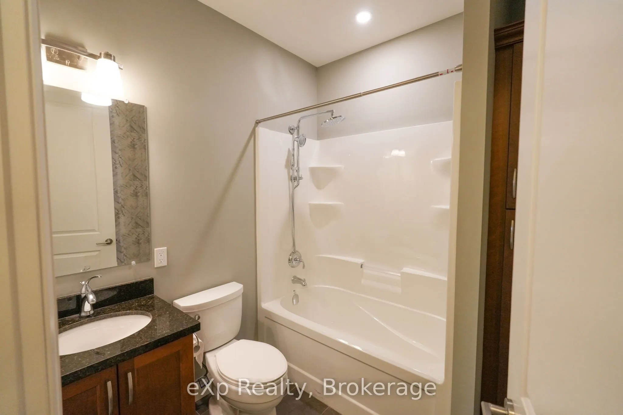 80 9th Street E #203