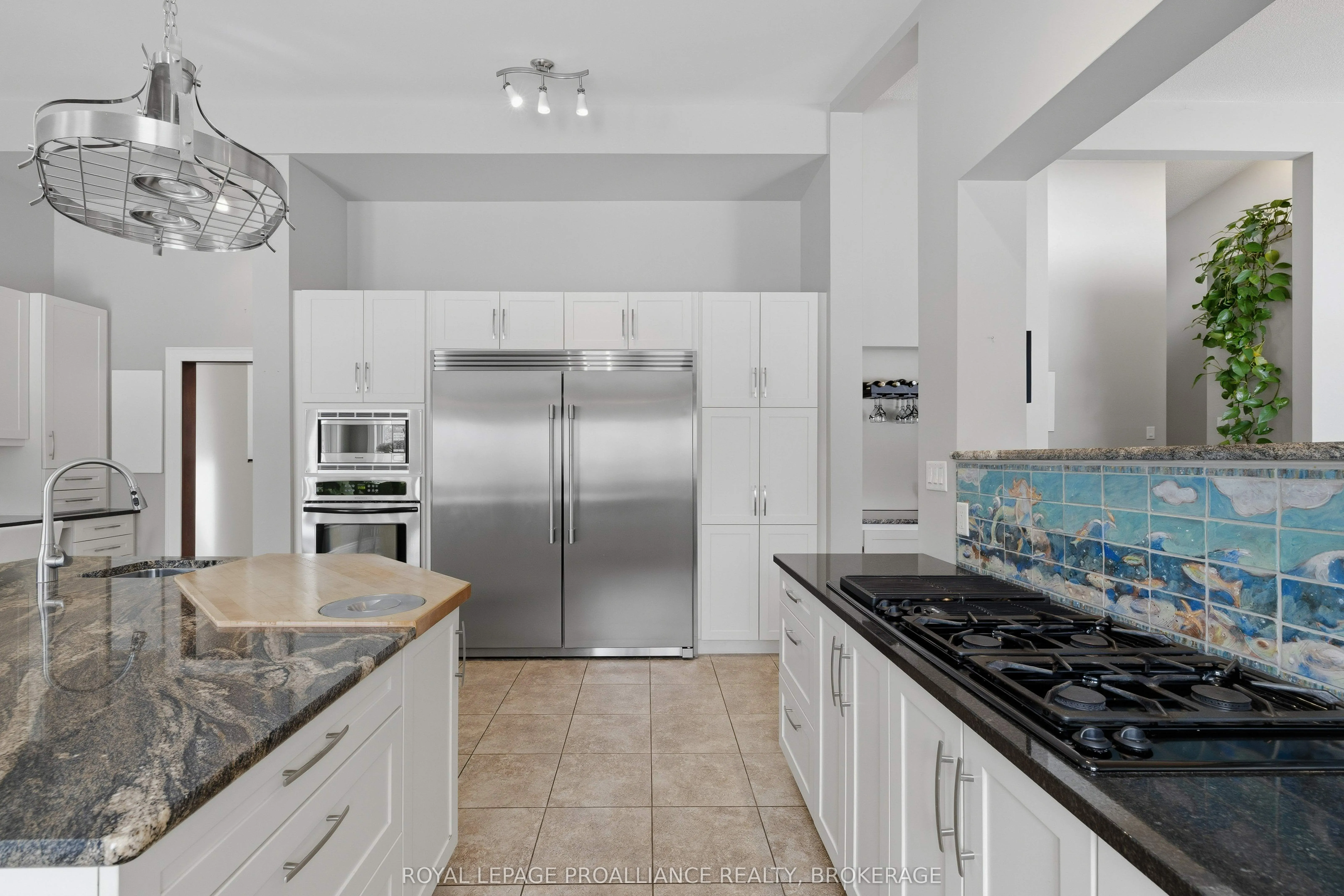 27 Riverside Drive