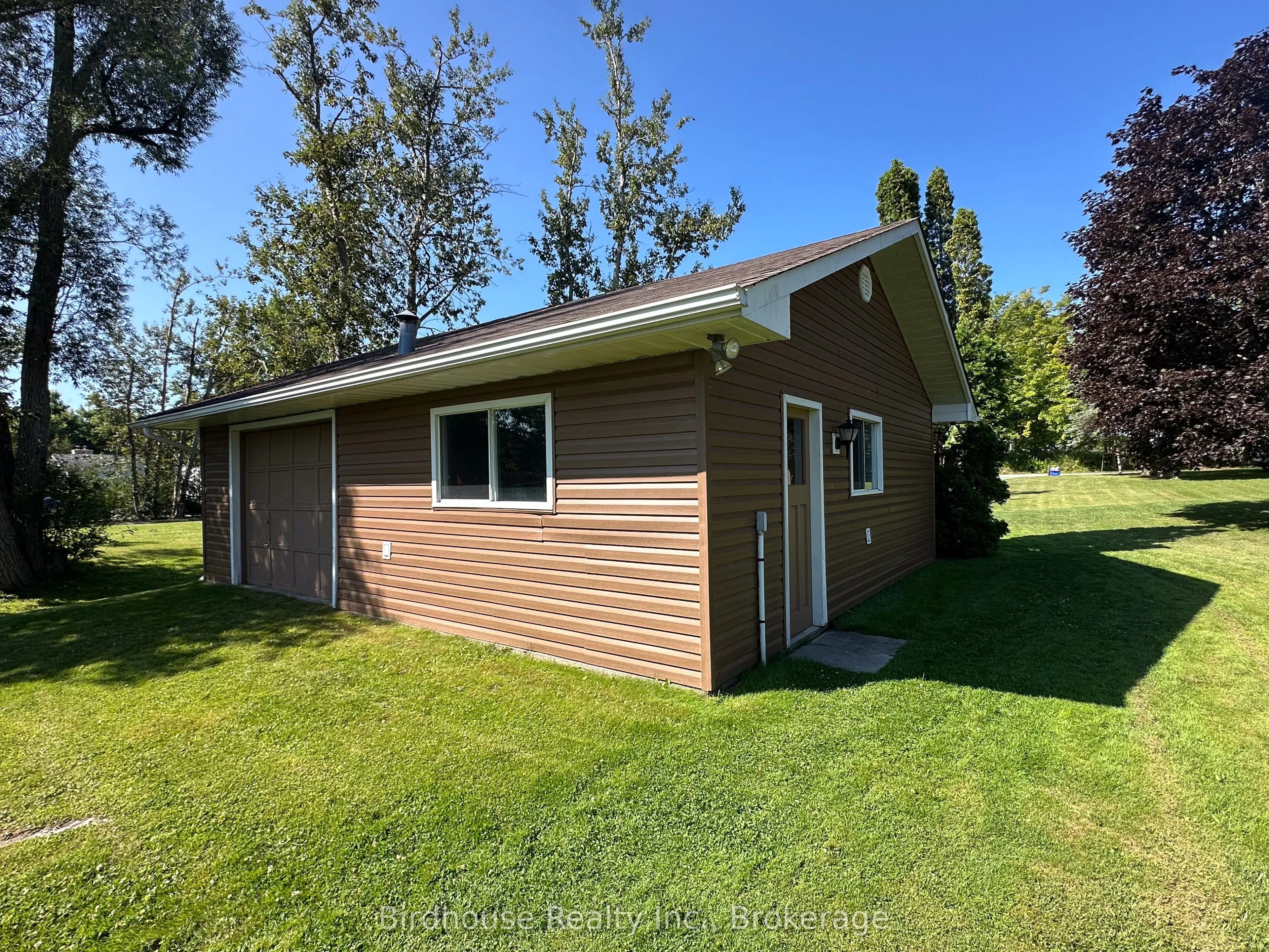 24 Gillis Street