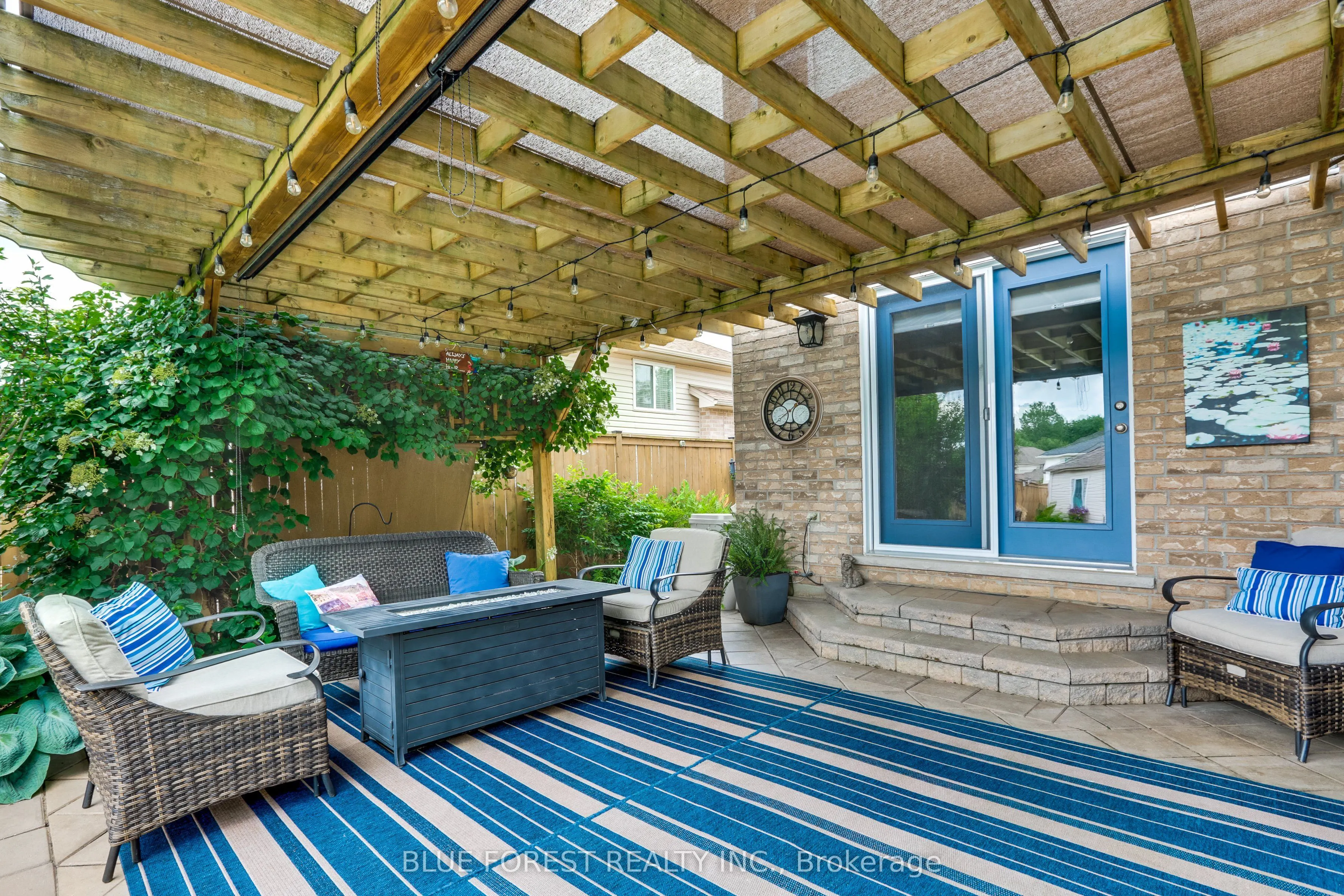 175 Forest Grove Crescent