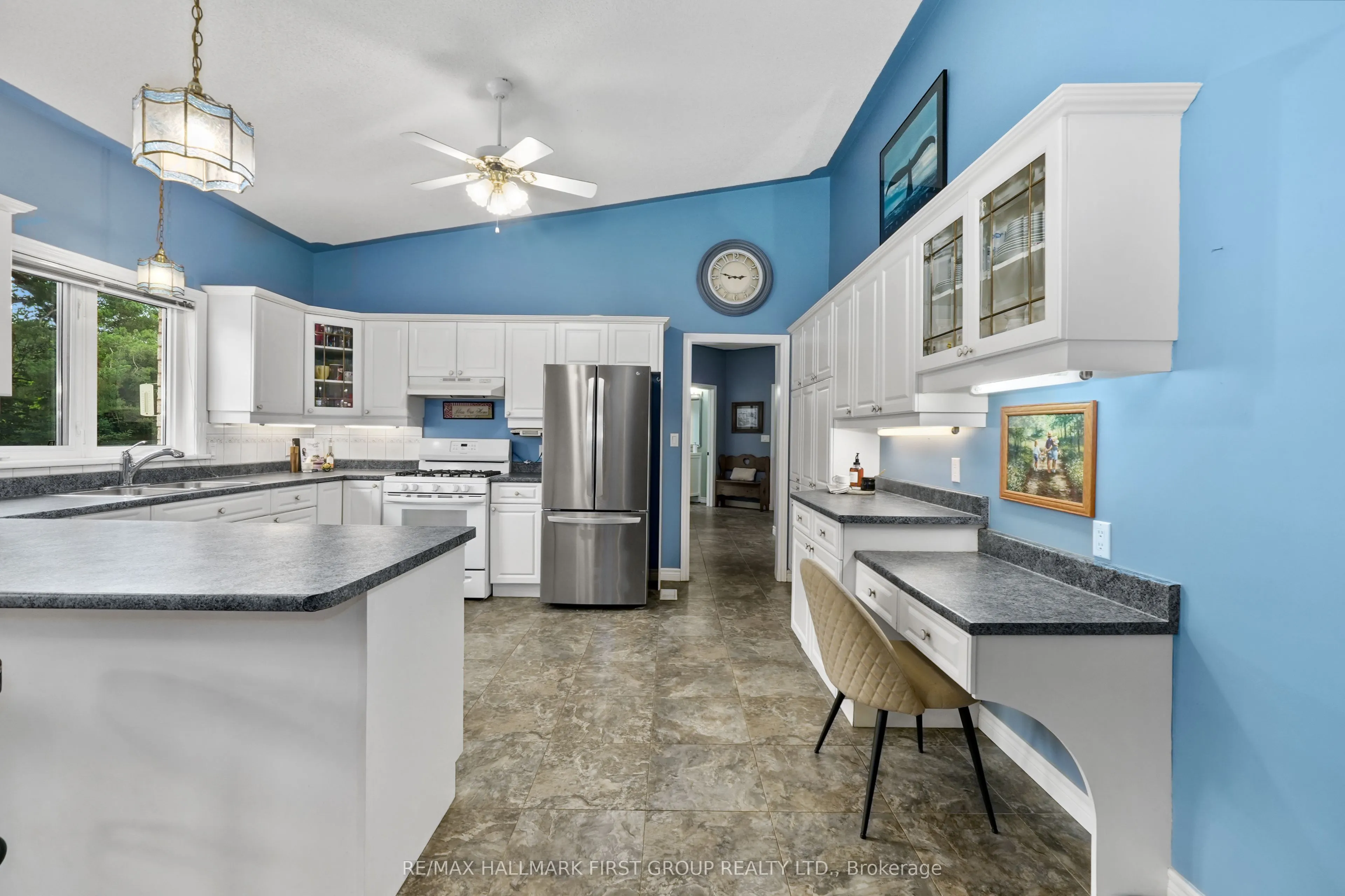 3211 Charbrook Crescent