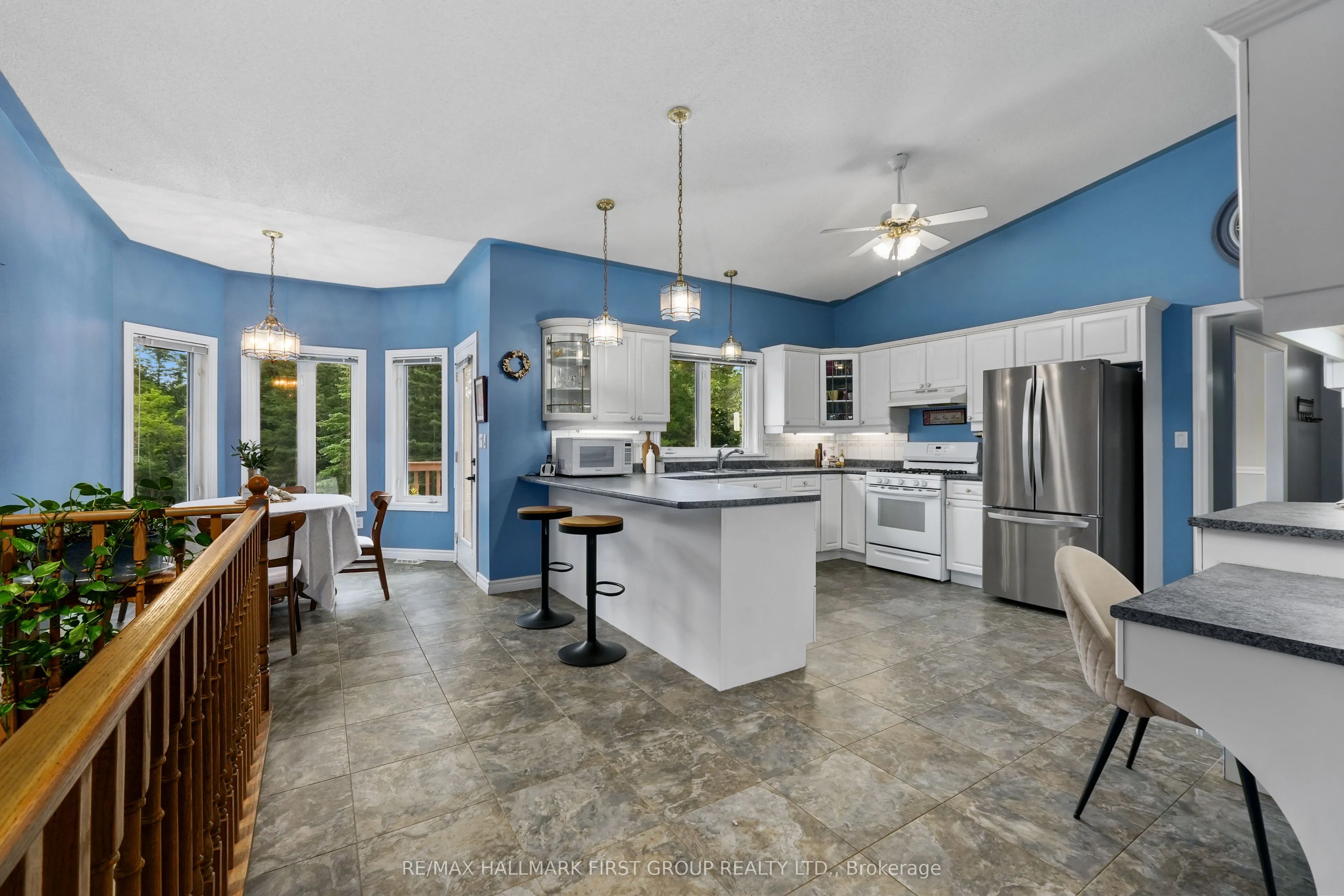 3211 Charbrook Crescent