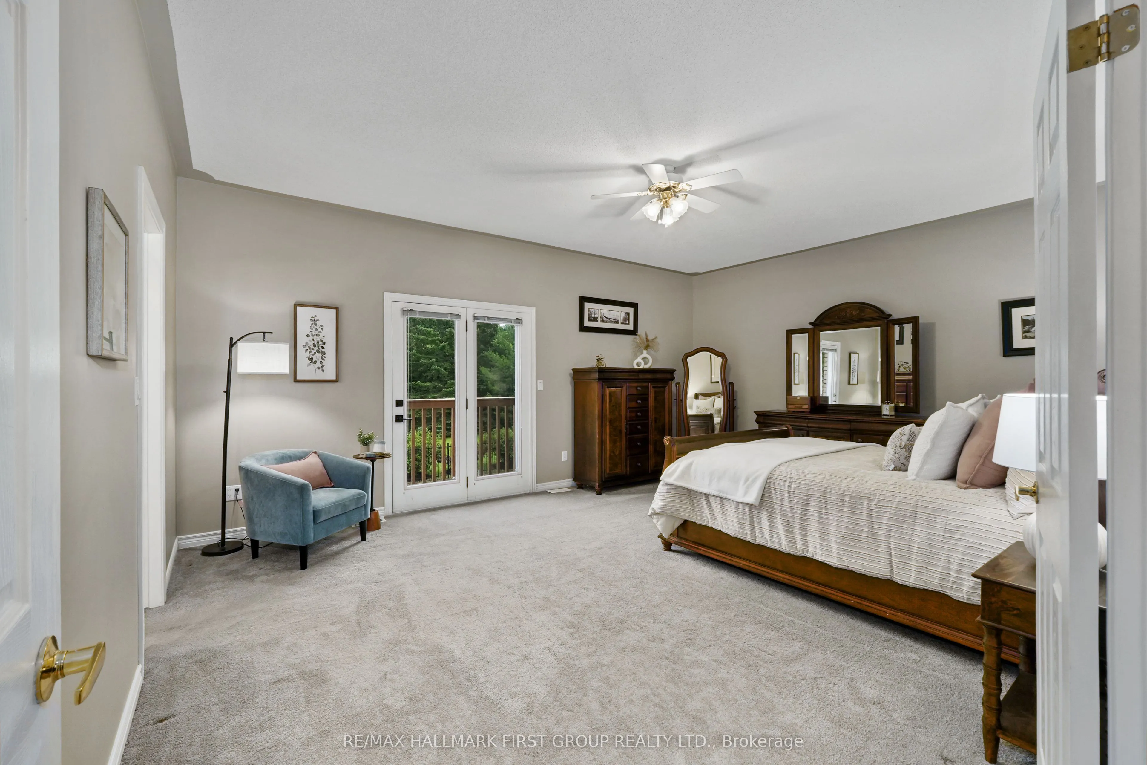 3211 Charbrook Crescent