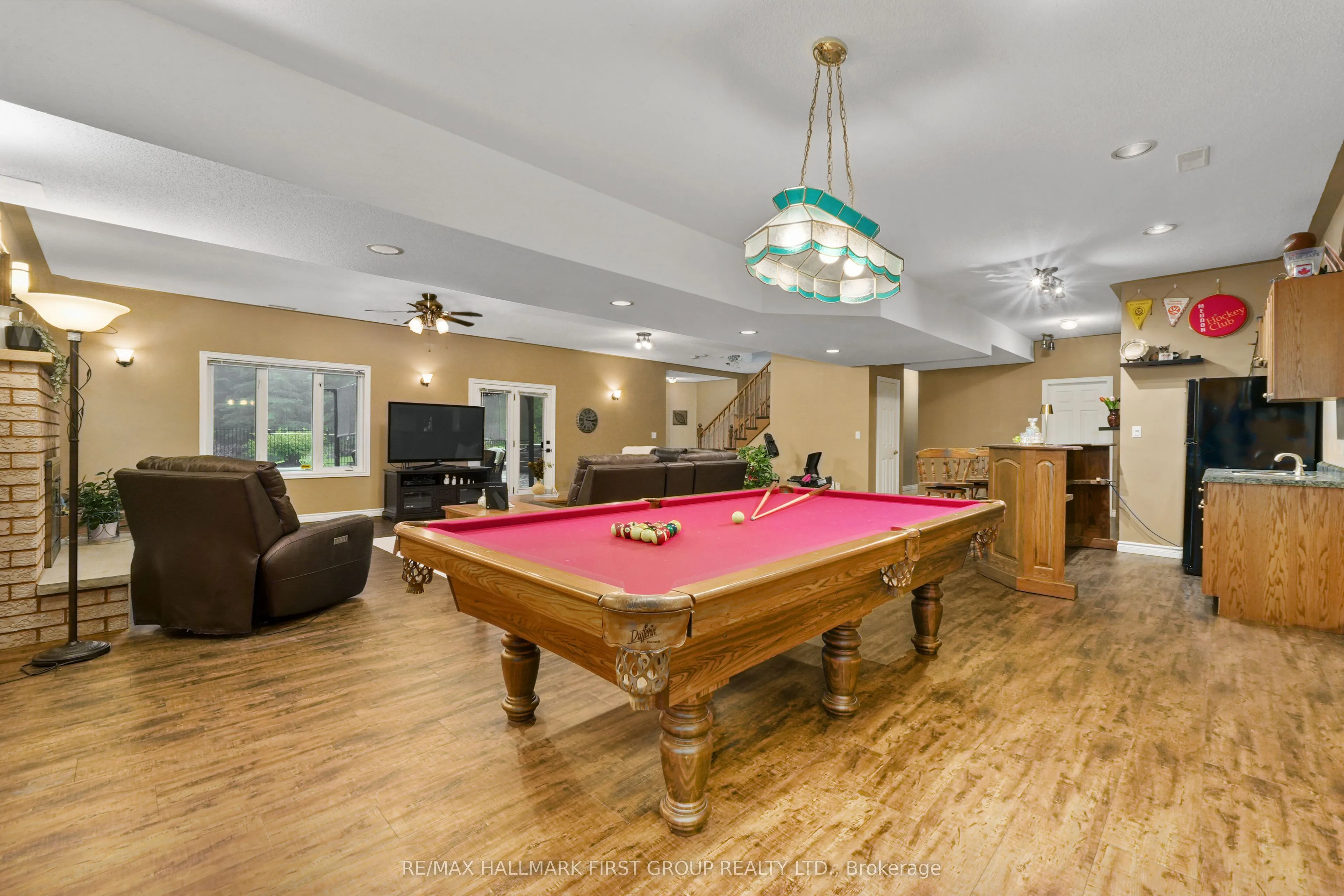 3211 Charbrook Crescent