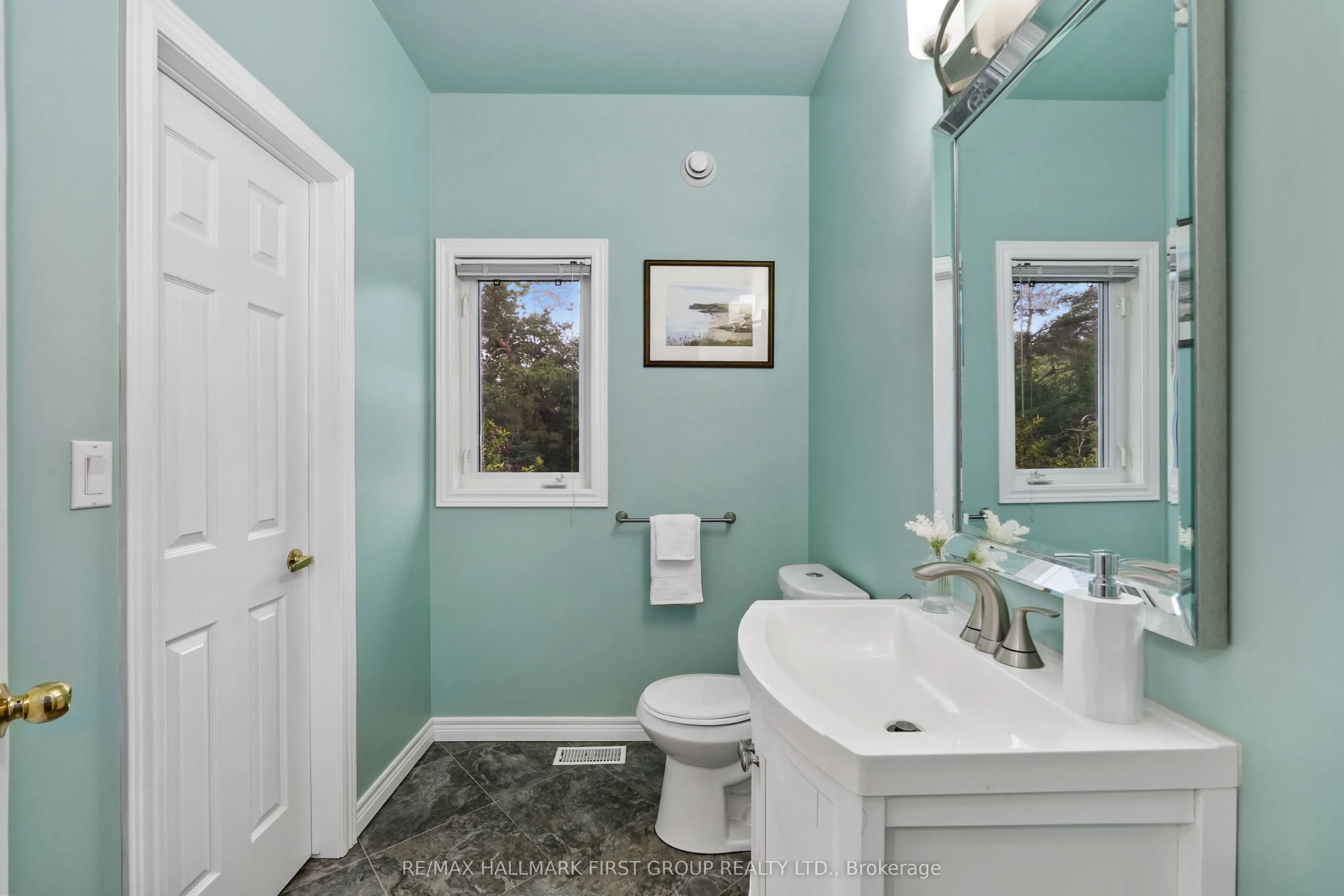 3211 Charbrook Crescent