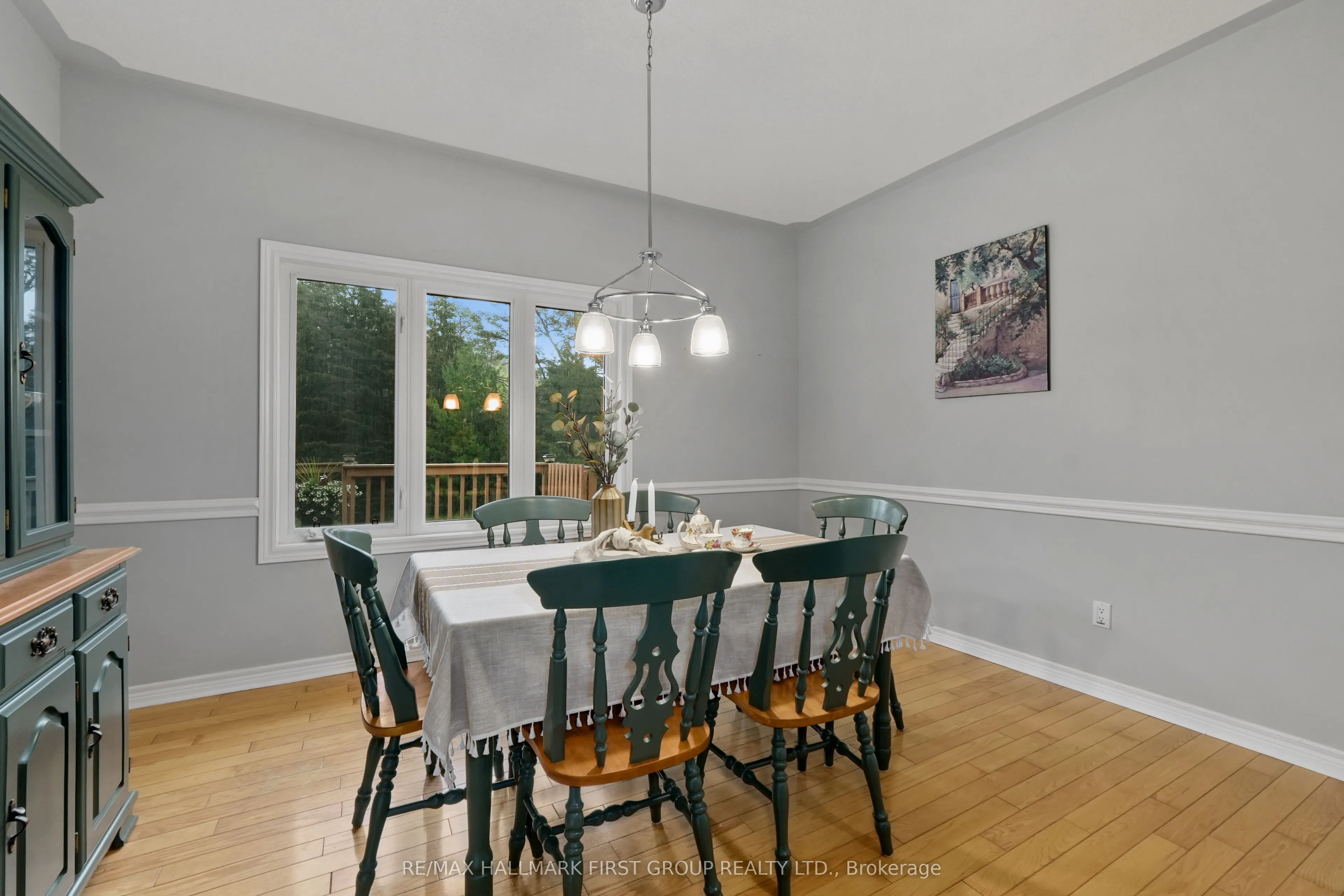 3211 Charbrook Crescent