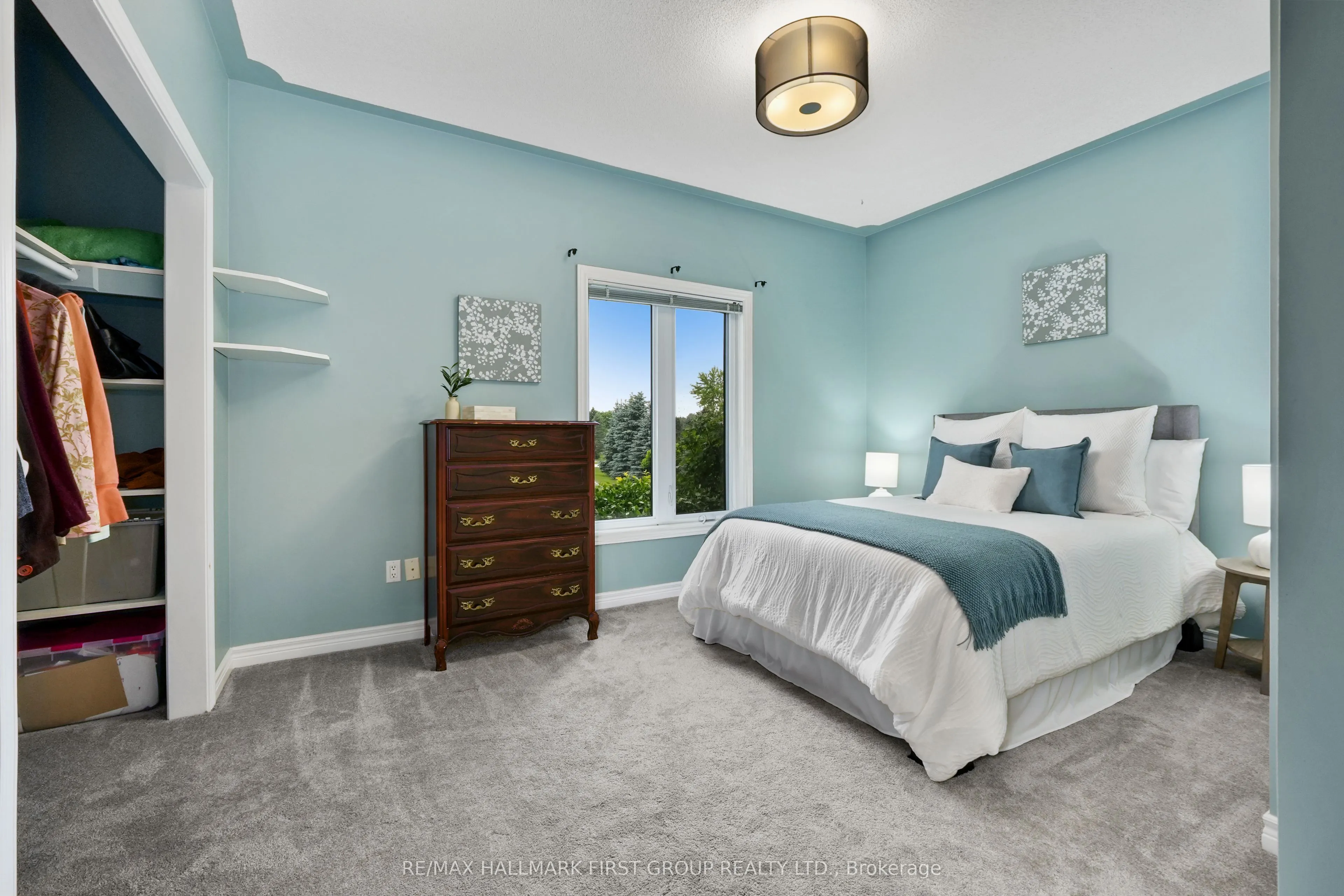 3211 Charbrook Crescent