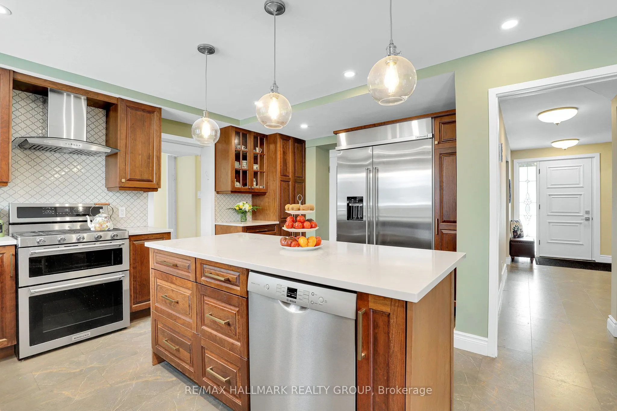 1712 Playfair Drive